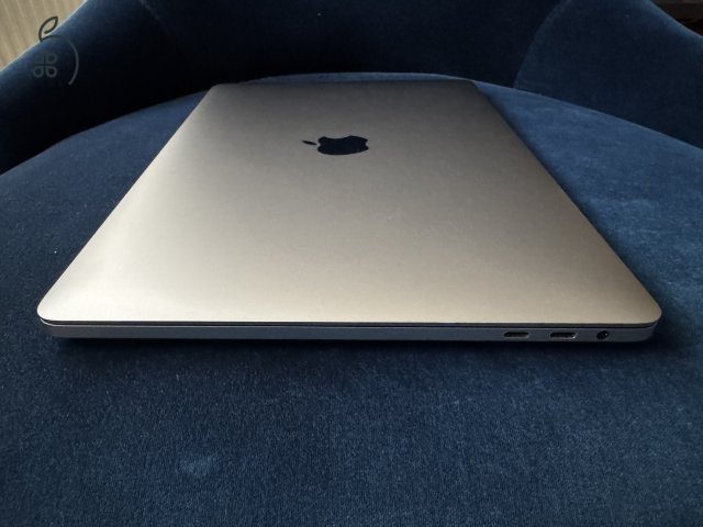 Macbook Pro 13 2018, 512ssd, 8gb 