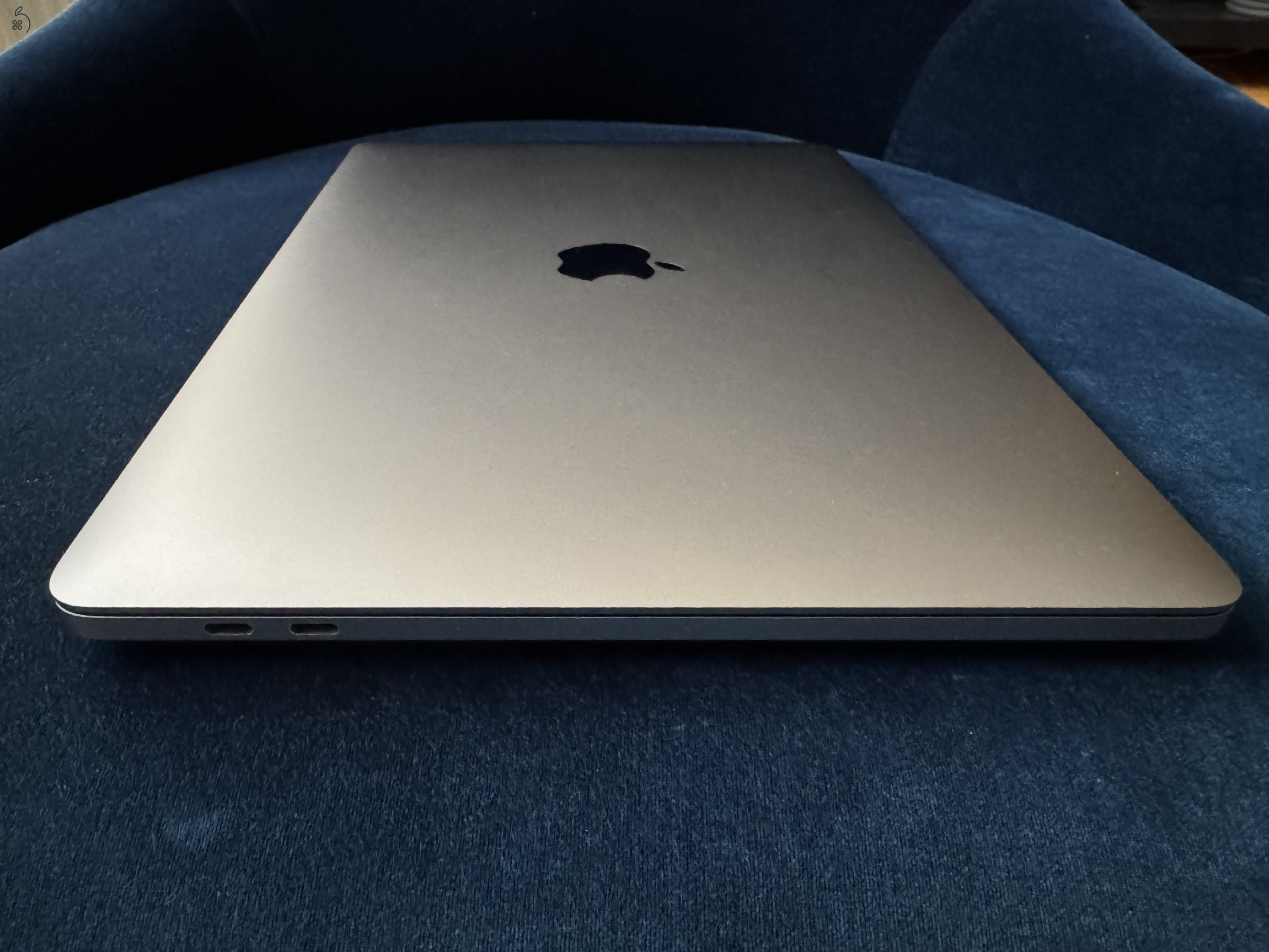 Macbook Pro 13 2018, 512ssd, 8gb 