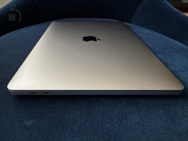 Macbook Pro 13 2018, 512ssd, 8gb 