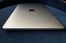 Macbook Pro 13 2018, 512ssd, 8gb 