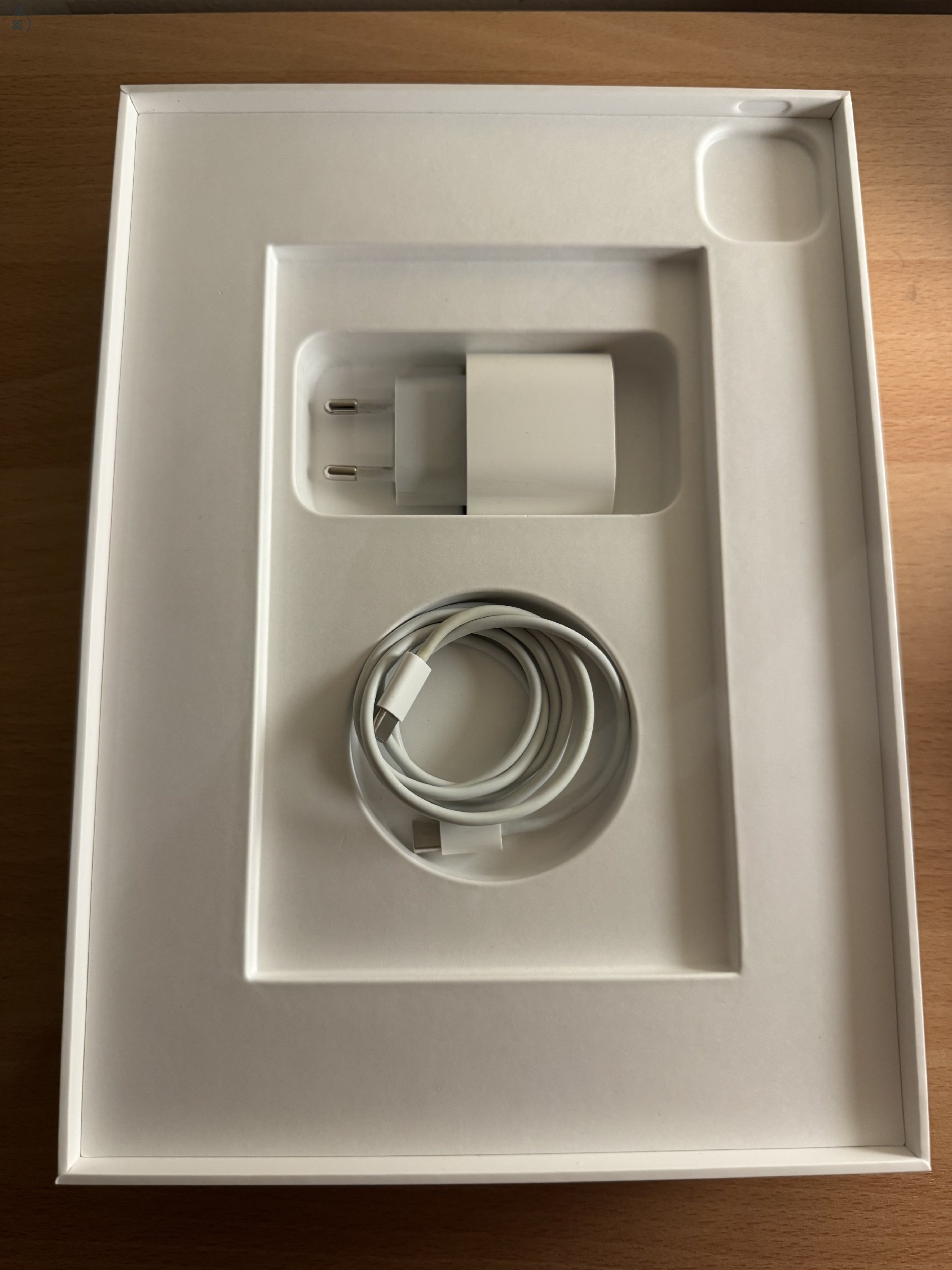 Eladó Megkímélt iPad Pro M1 -11” Wifi+ Cellular