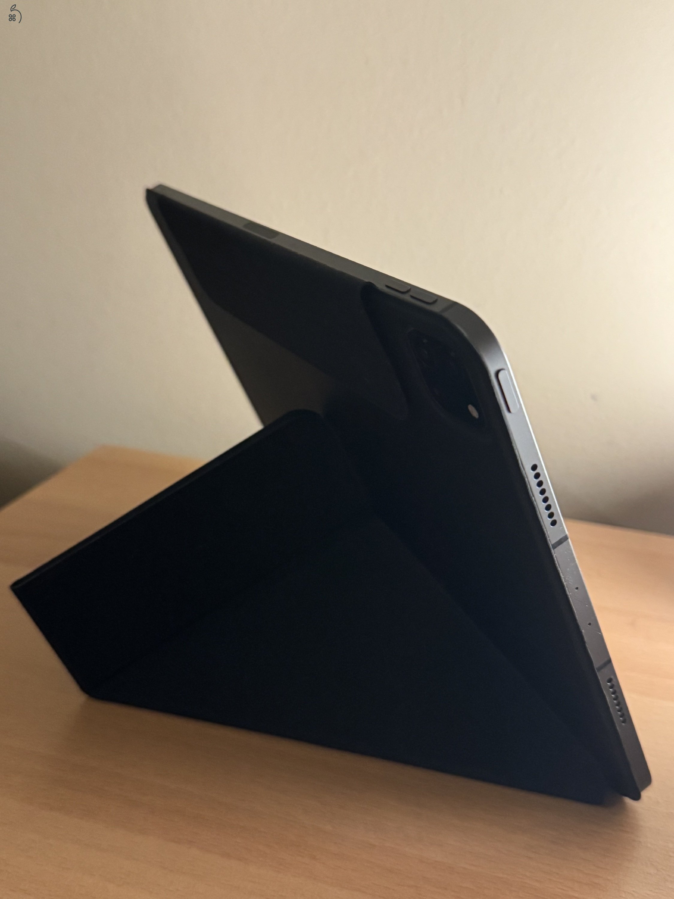 Eladó Megkímélt iPad Pro M1 -11” Wifi+ Cellular