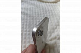 iPhone 13 128GB Fehér makulátlan állapotban