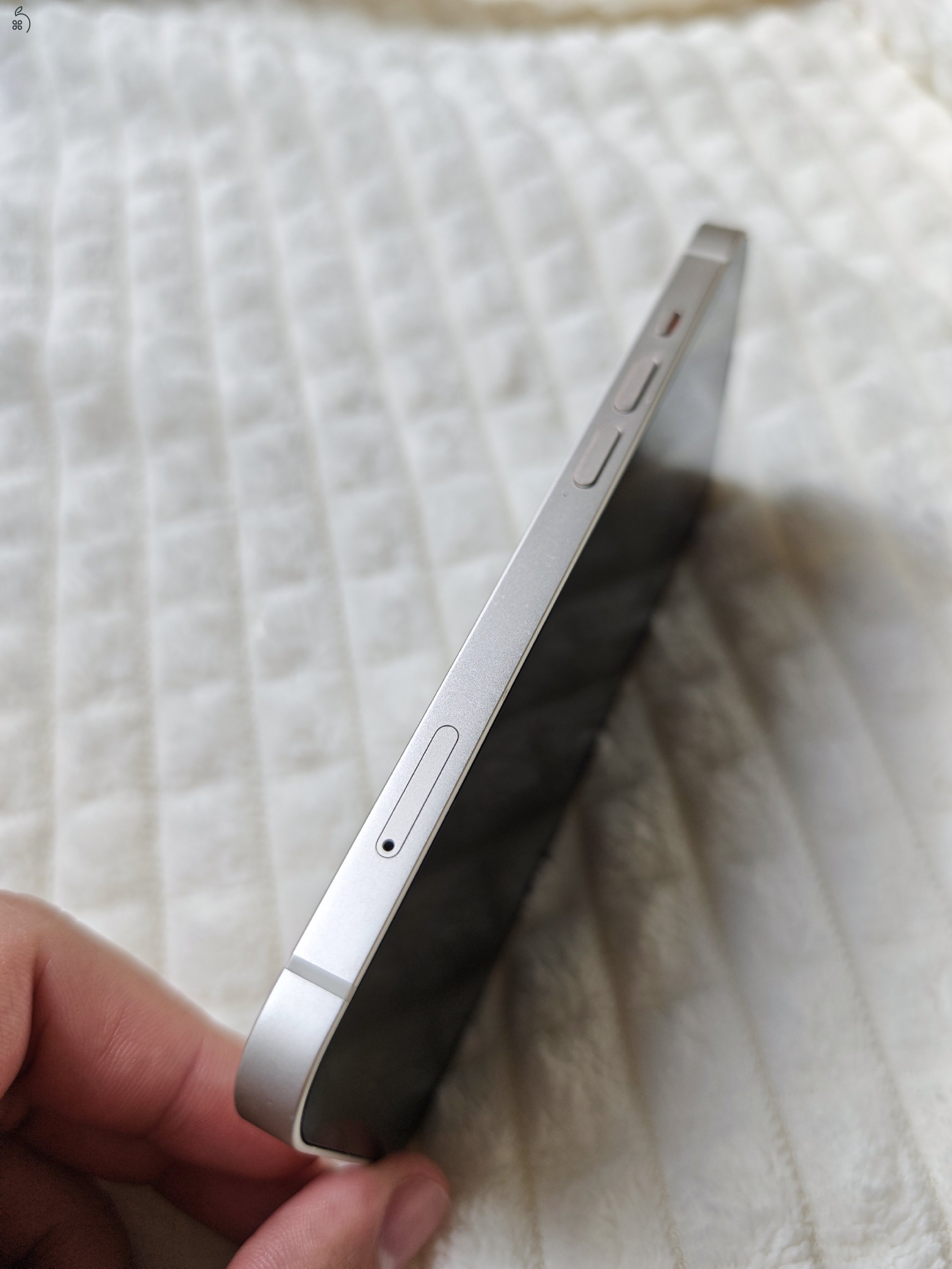 iPhone 13 128GB Fehér makulátlan állapotban