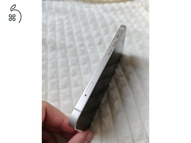 iPhone 13 128GB Fehér makulátlan állapotban
