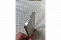 iPhone 13 128GB Fehér makulátlan állapotban