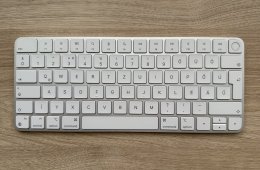 Magic Keyboard Touch ID és Magic Trackpad (csak együtt eladó)