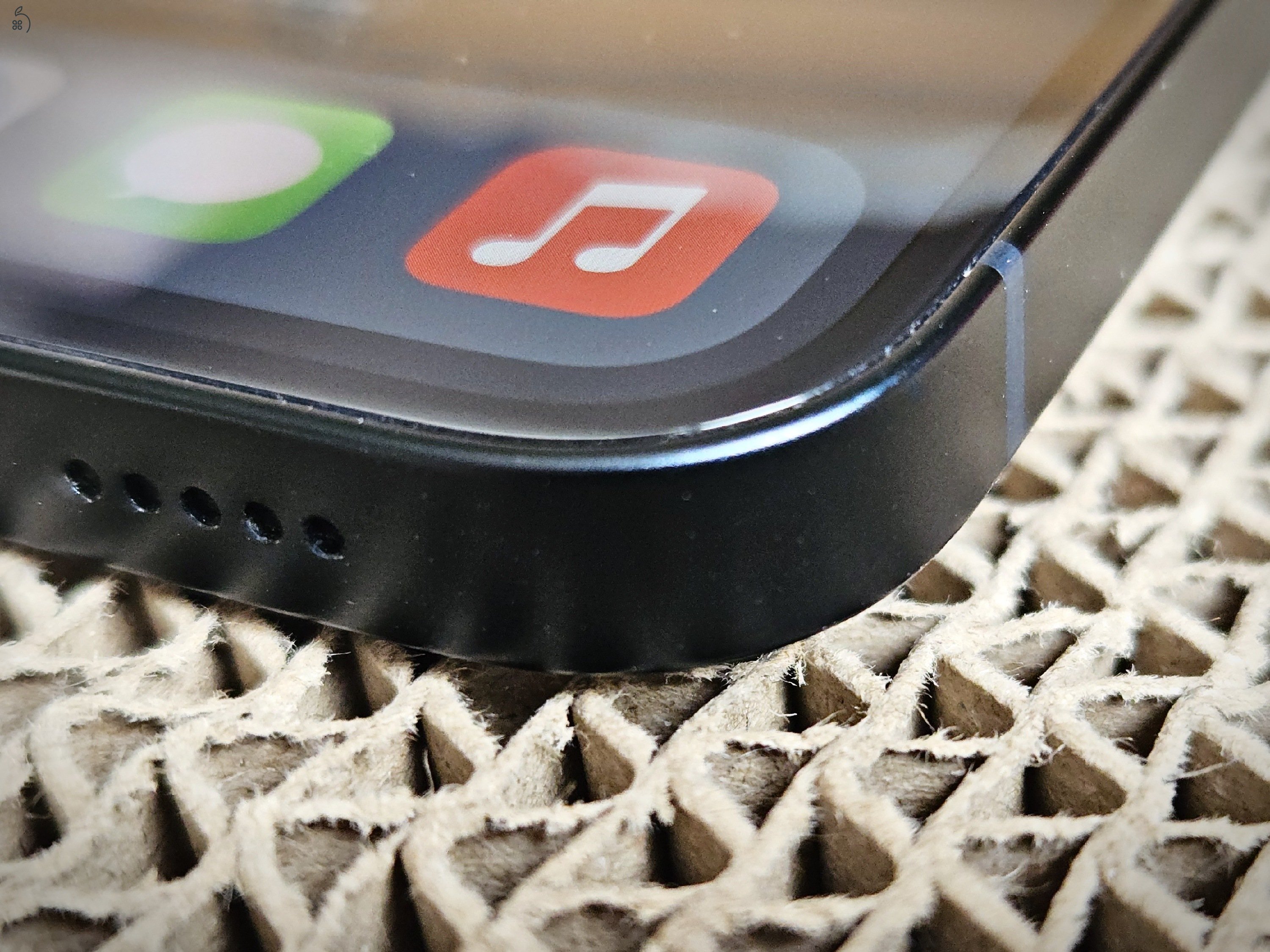 iPhone 14 128 GB Midnight független telefon