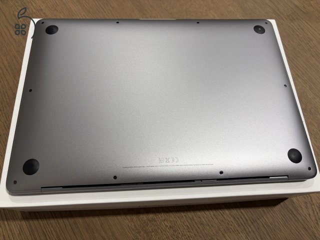 Apple MacBook Air M1 13,3 asztroszürke (256/8 GB)