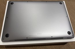 Apple MacBook Air M1 13,3 asztroszürke (256/8 GB)
