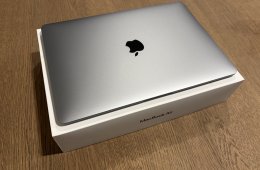 Apple MacBook Air M1 13,3 asztroszürke (256/8 GB)