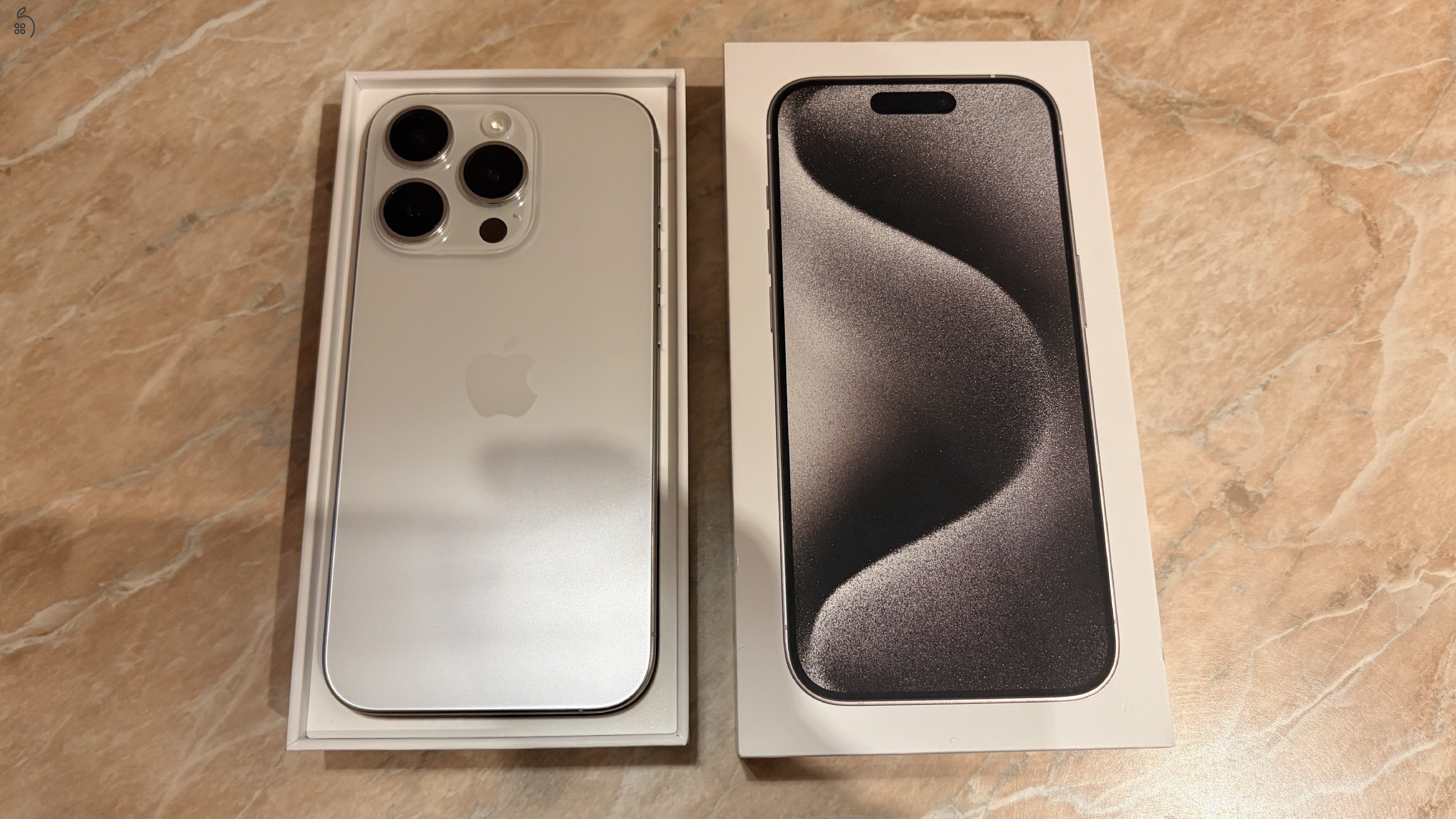 Eladó iPhone 15 Pro 256GB, natúr titán 