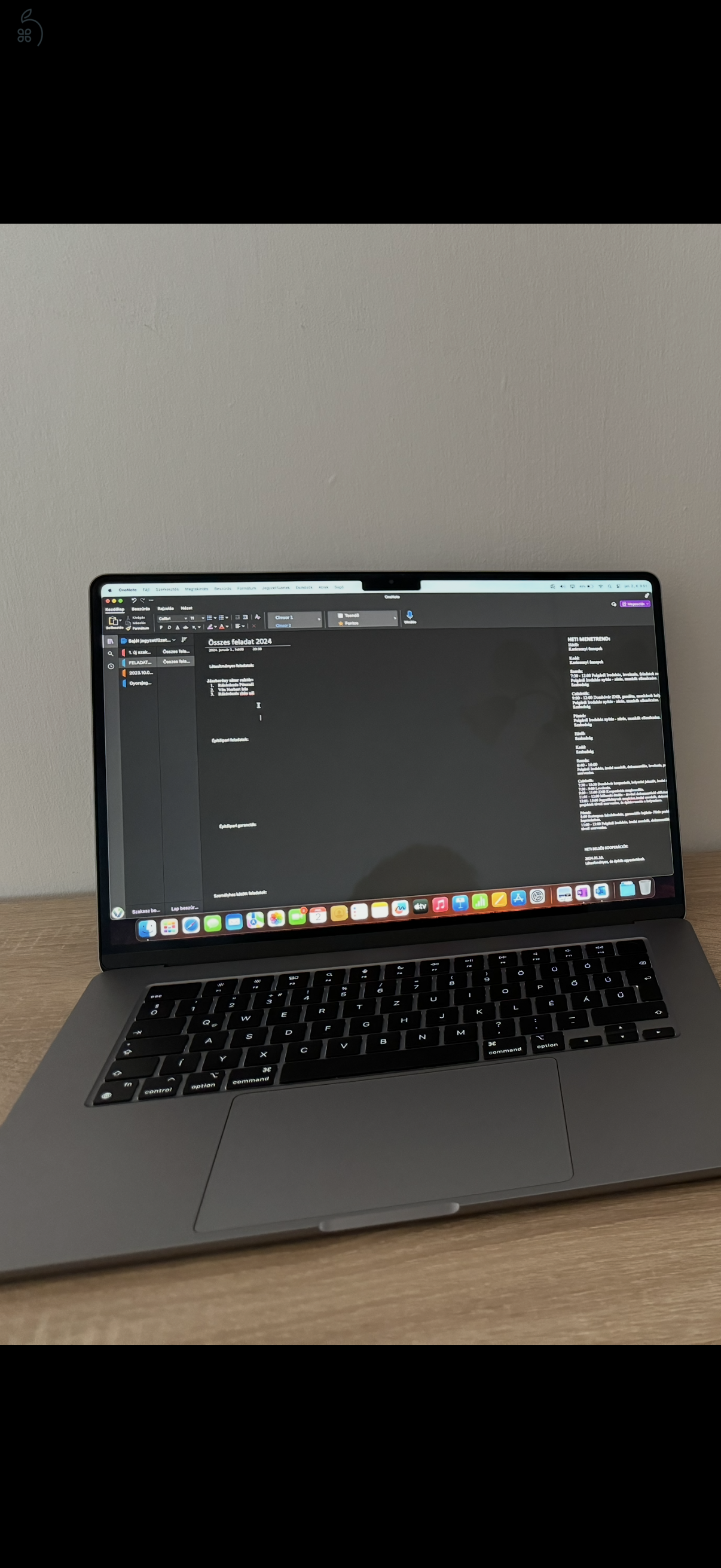 MacBook Air (15 hüvelykes, M2, 2023) - Eladó