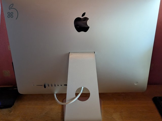 iMac 21,5