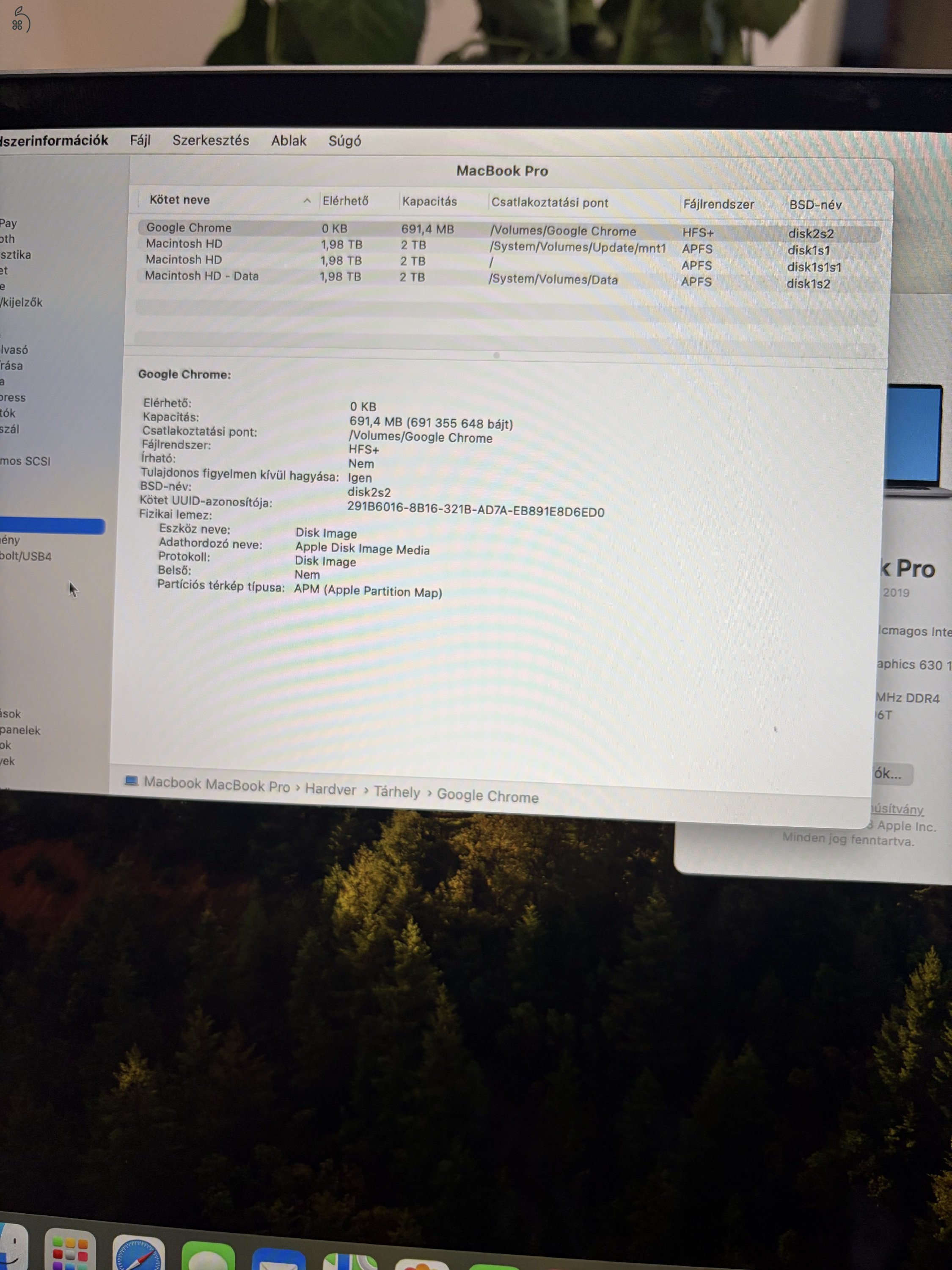 MacBook pro 2019 Core I9 32Gb ram 2TB ssd 8Gb vga