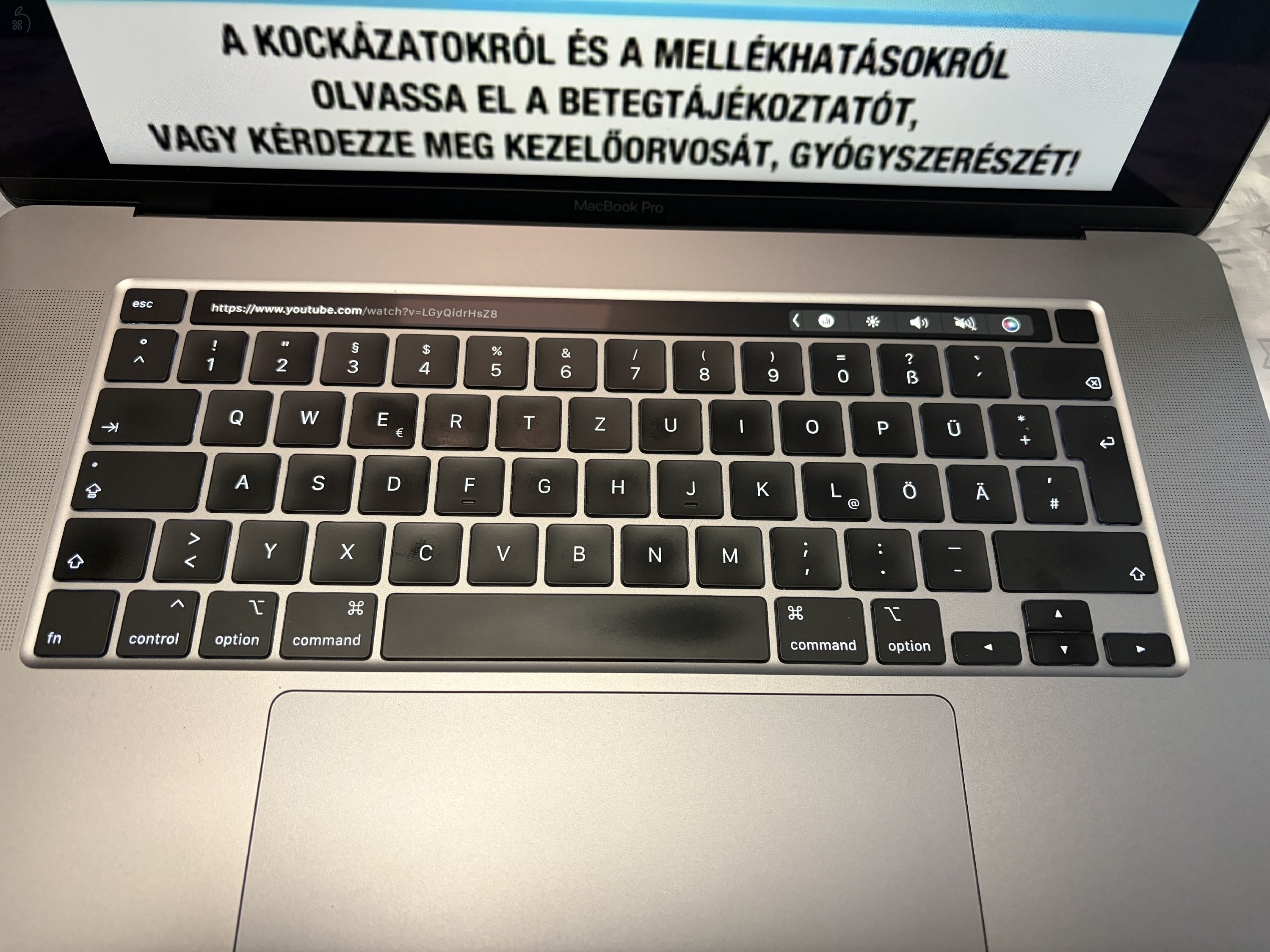 MacBook pro 2019 Core I9 32Gb ram 2TB ssd 8Gb vga