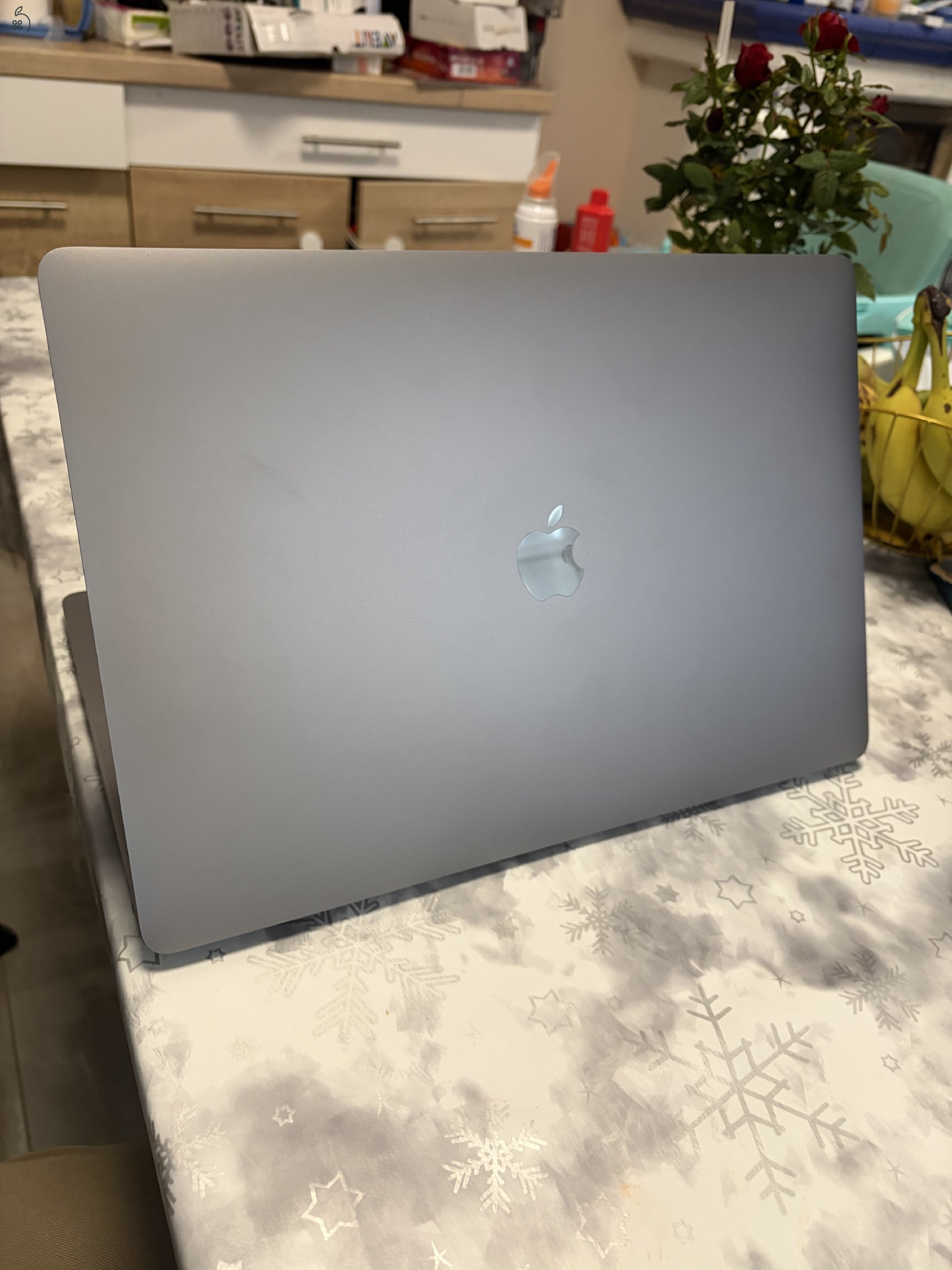 MacBook pro 2019 Core I9 32Gb ram 2TB ssd 8Gb vga