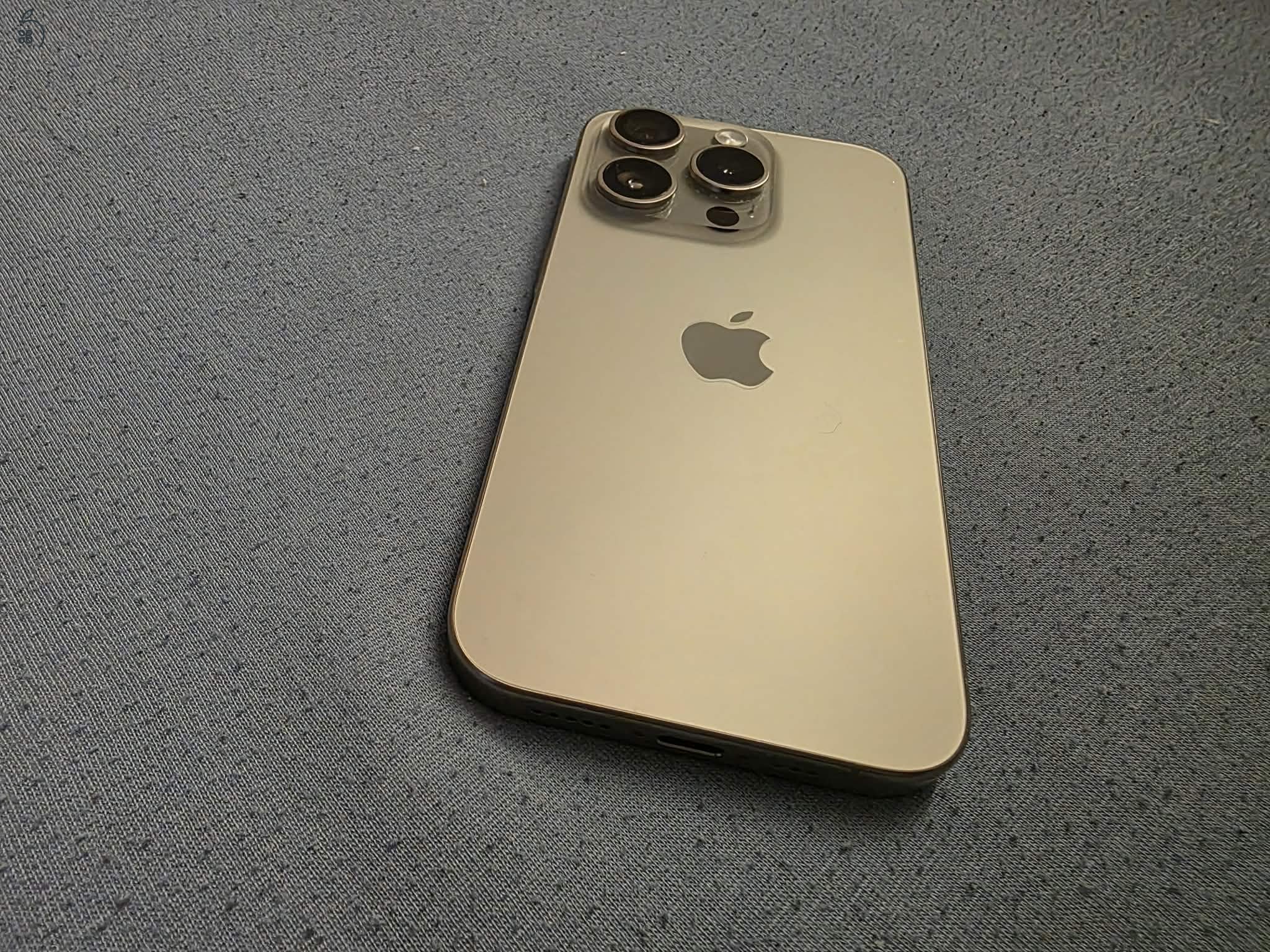 15 pro Natural Titanum.