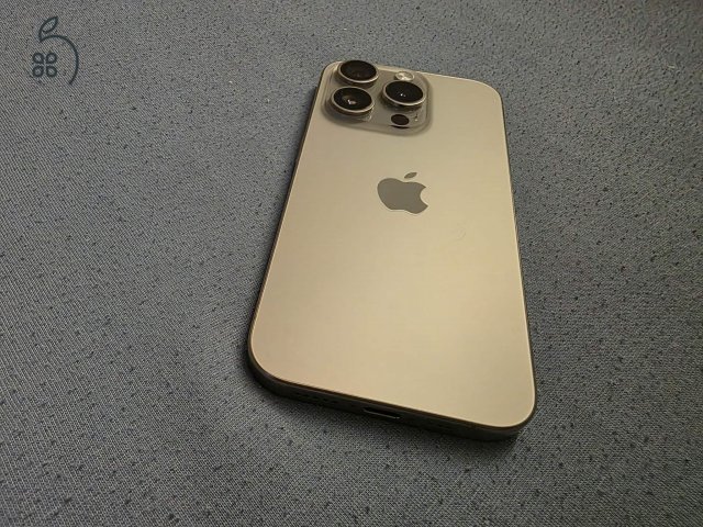 15 pro Natural Titanum.