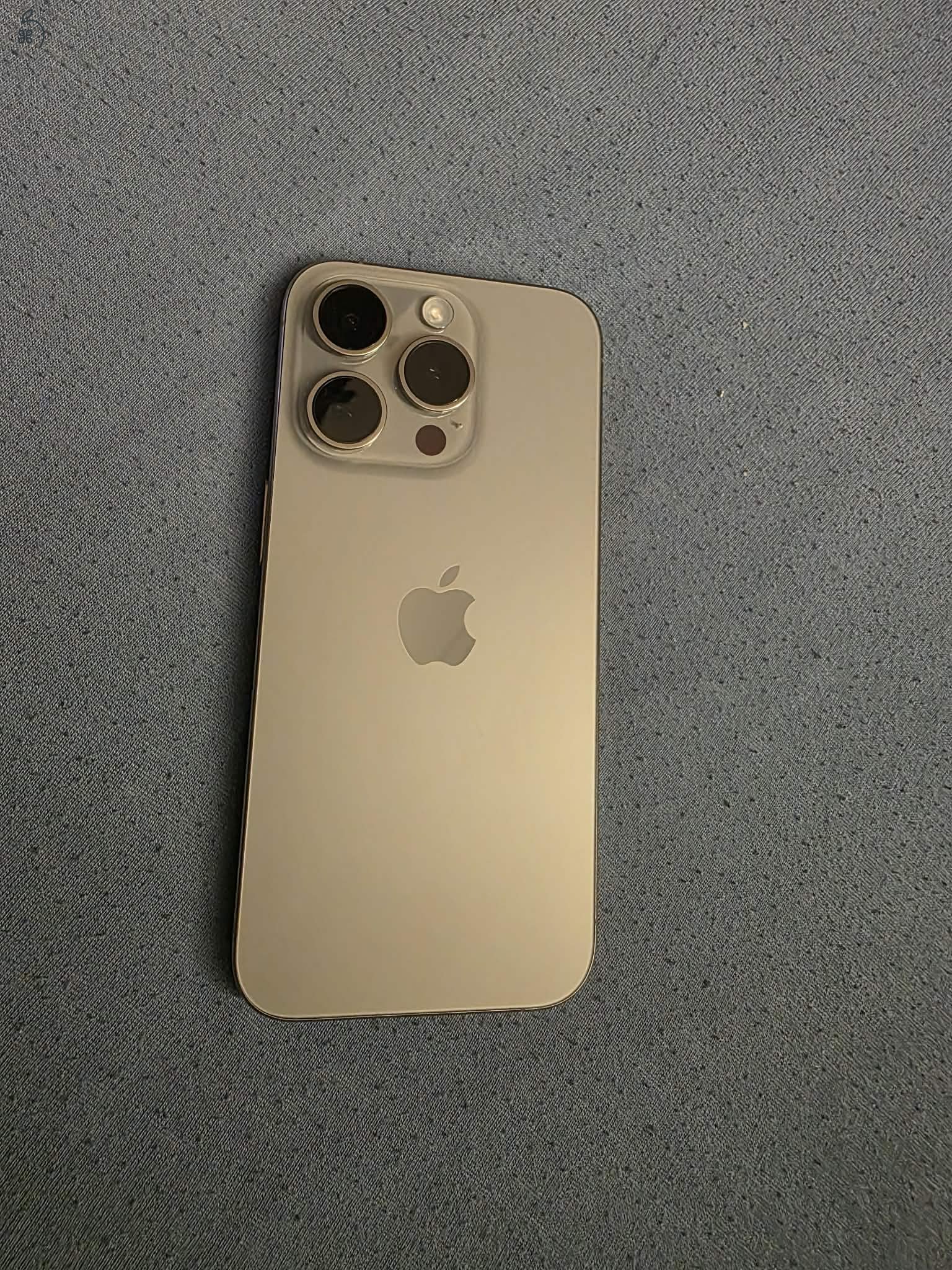 15 pro Natural Titanum.