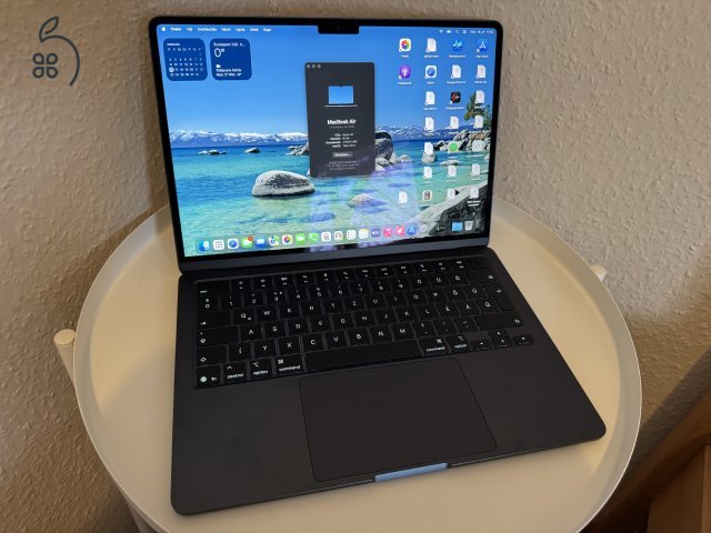 MacBook Air 2025 M4 16/256 új kijelző, usb c portok+Epico tok+Satechi USB adapter