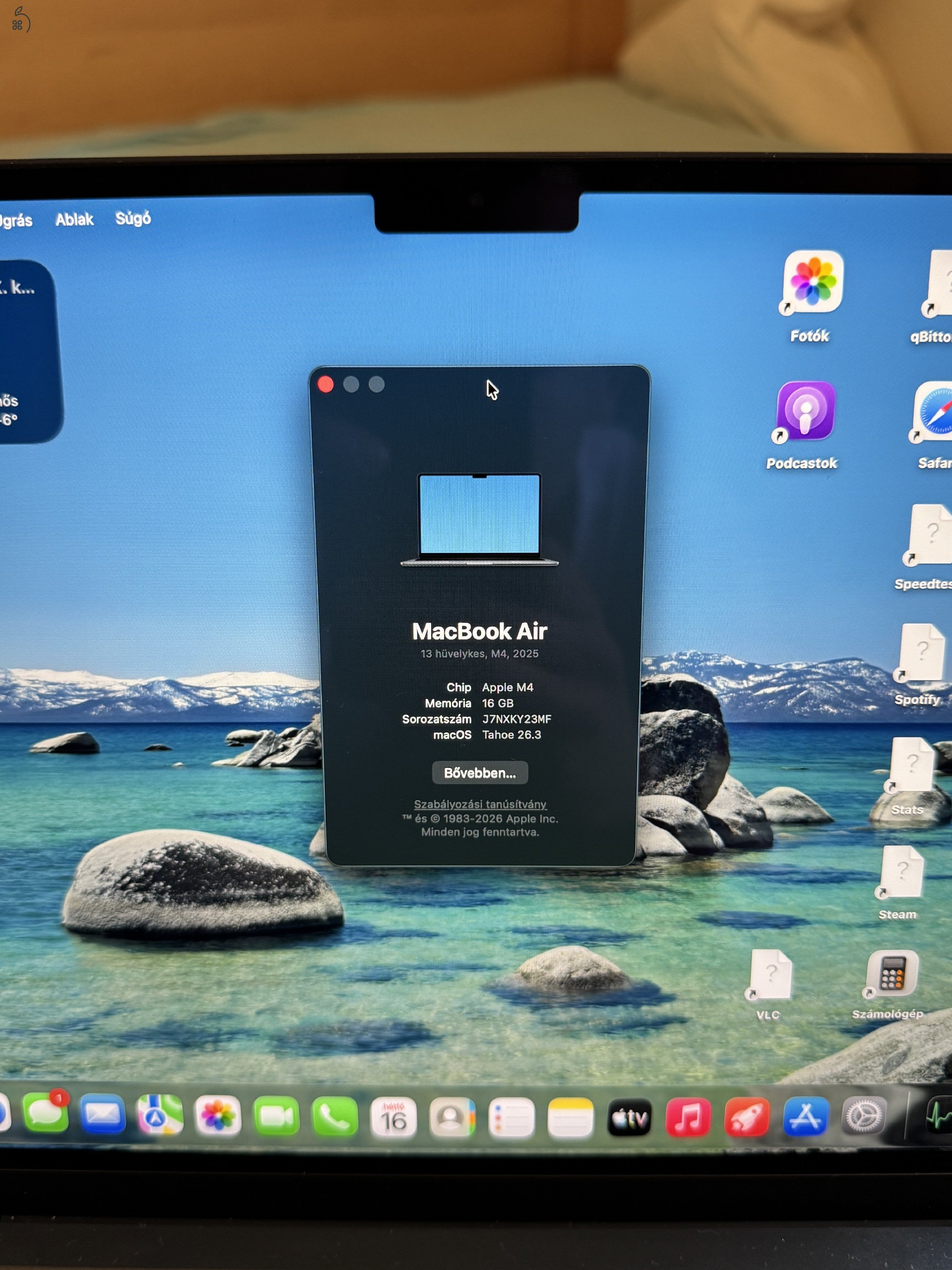 MacBook Air 2025 M4 16/256 új kijelző, usb c portok+Epico tok+Satechi USB adapter