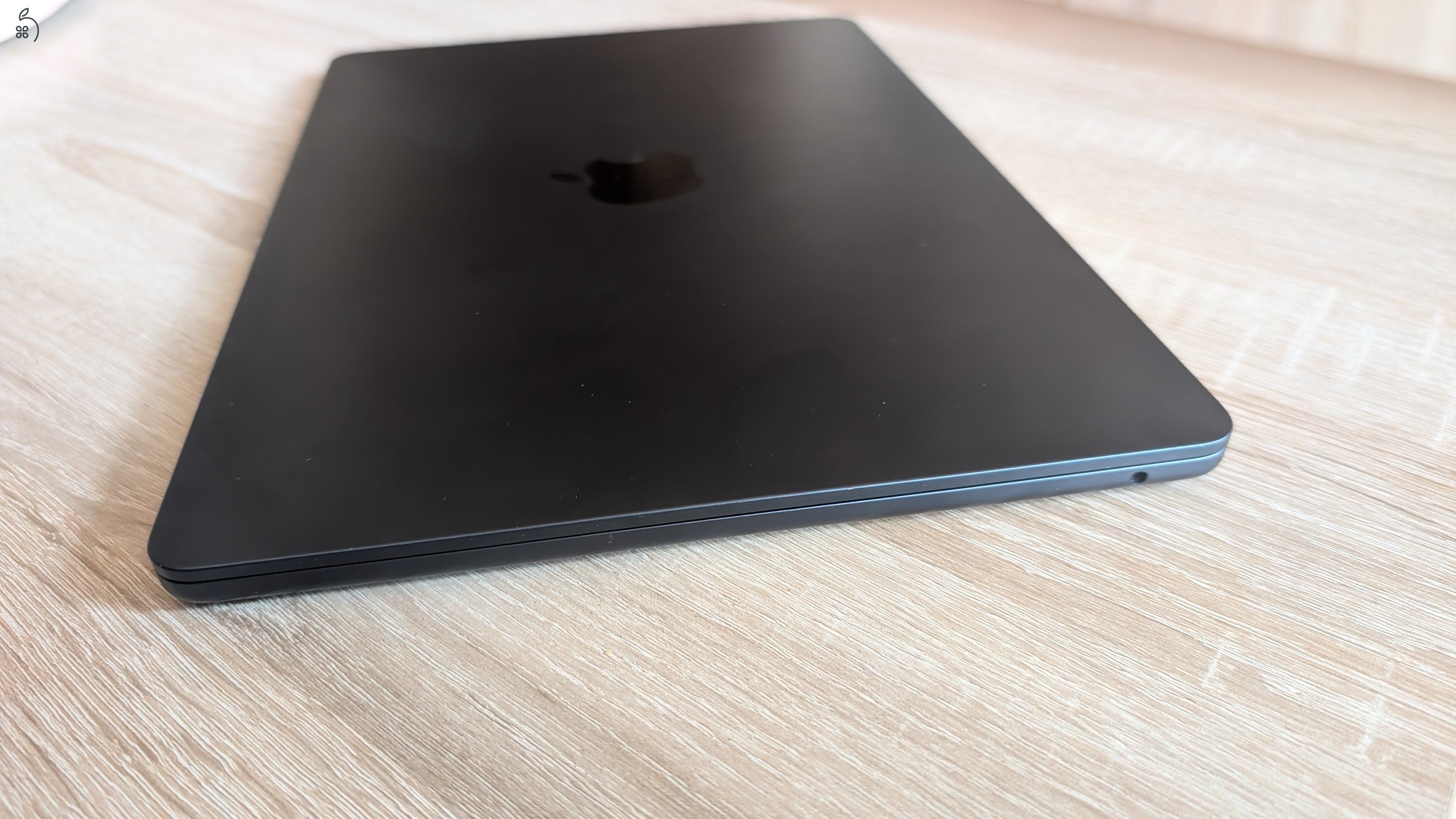 Eladó MacBook Air 13” M2 – 8GB RAM / 500GB SSD – kiváló állapot