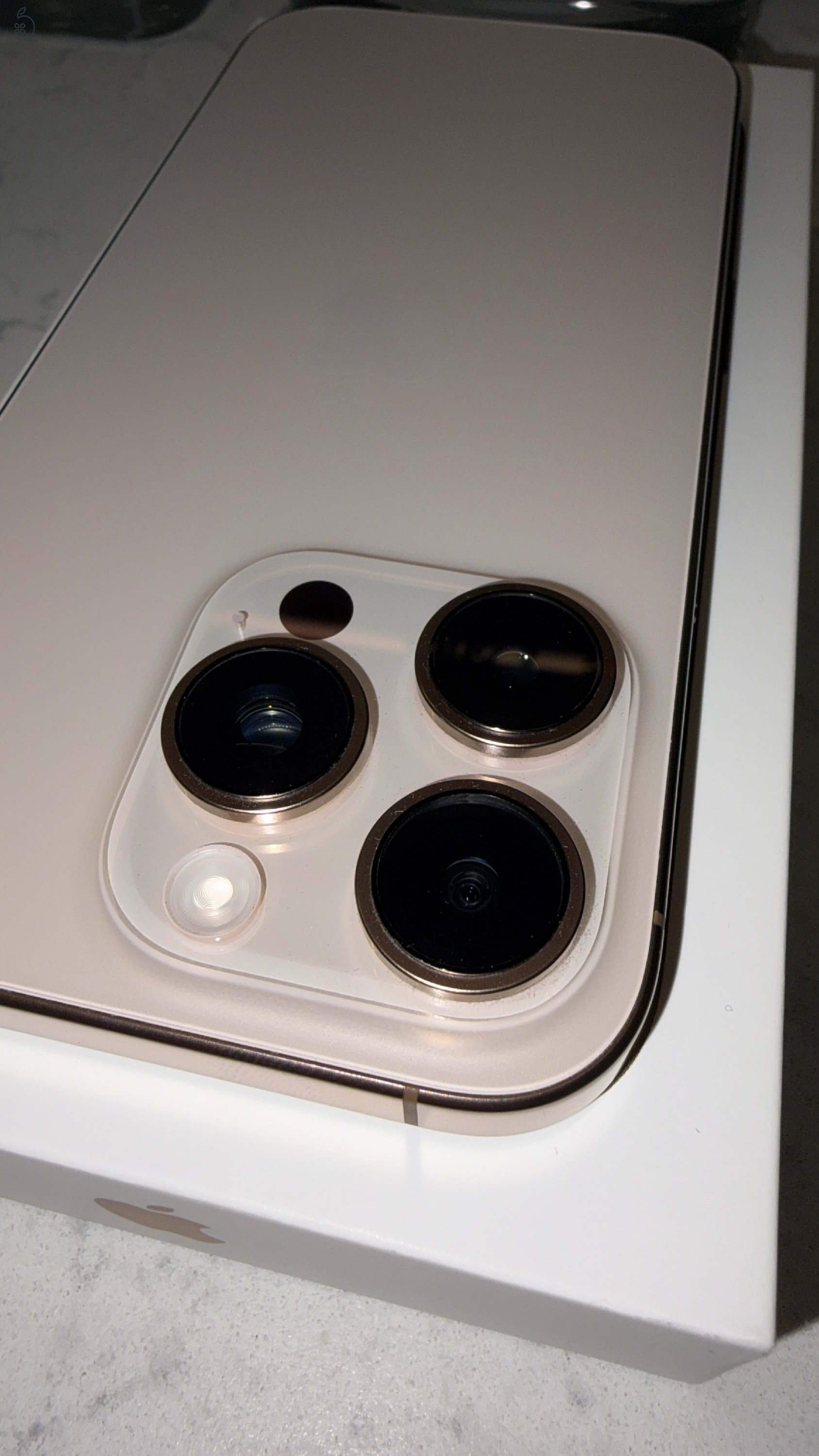 iPhone 16 Pro 128GB Desert Titanium - újszerű, garanciás, dobozos