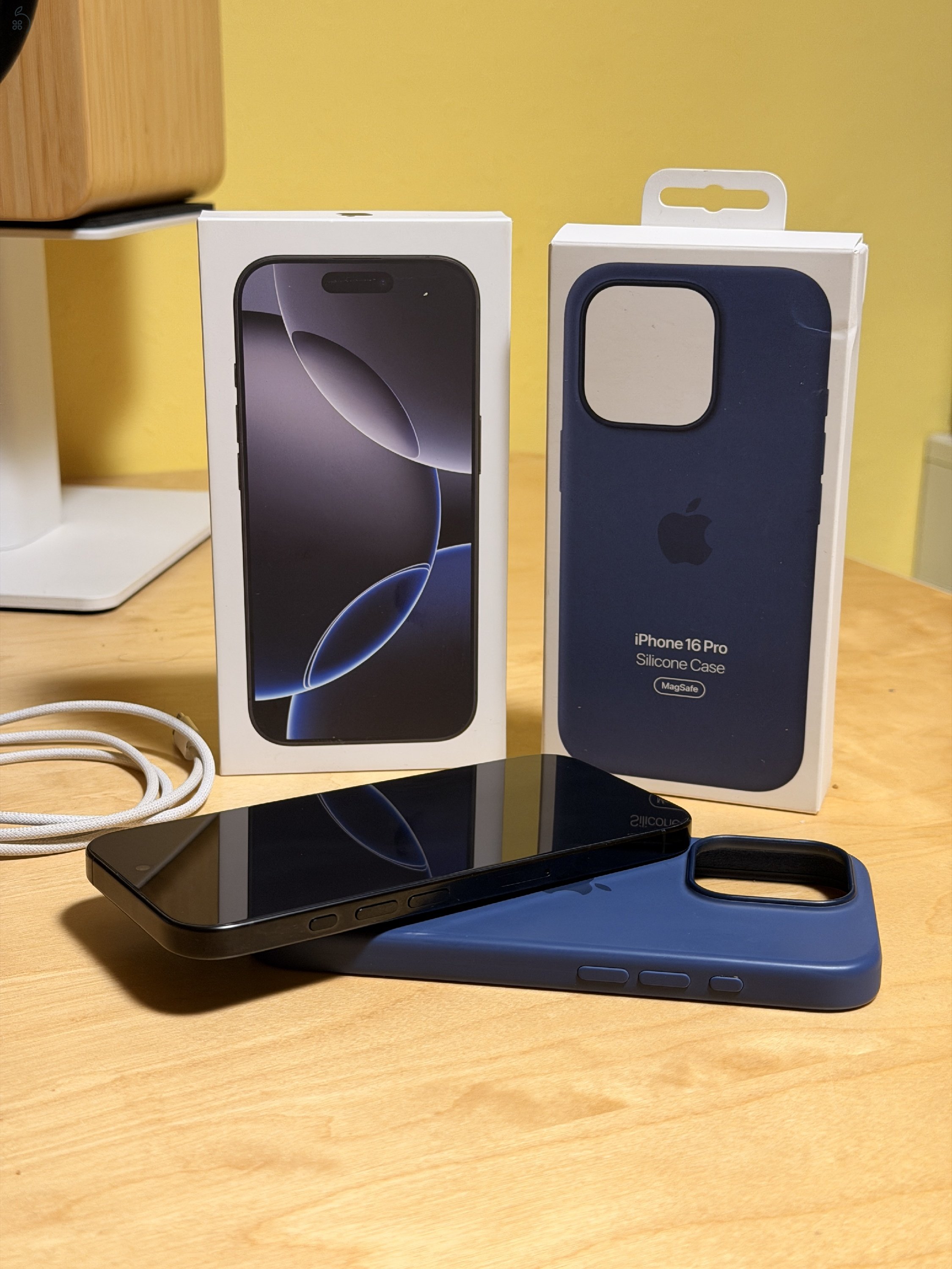 Eladó iPhone 16 Pro – Black Titanium – 256 GB – Garanciális – 98% akkumulátor