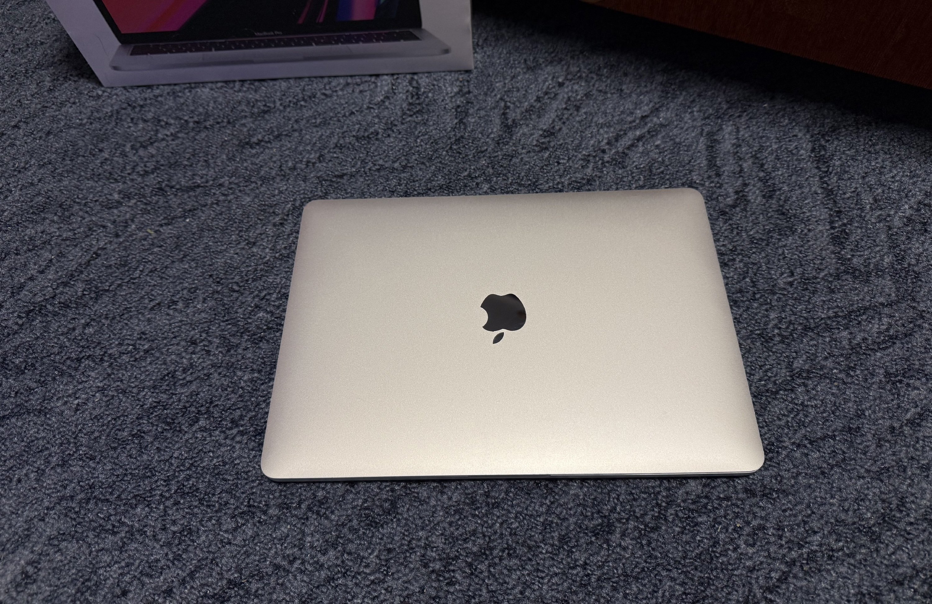 Apple Macbook Pro 13 Touchbar 2022 M2 8GB/256GB Silver/Magyar bill./Akku:97%