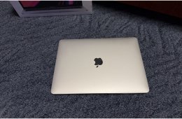 Apple Macbook Pro 13 Touchbar 2022 M2 8GB/256GB Silver/Magyar bill./Akku:97%