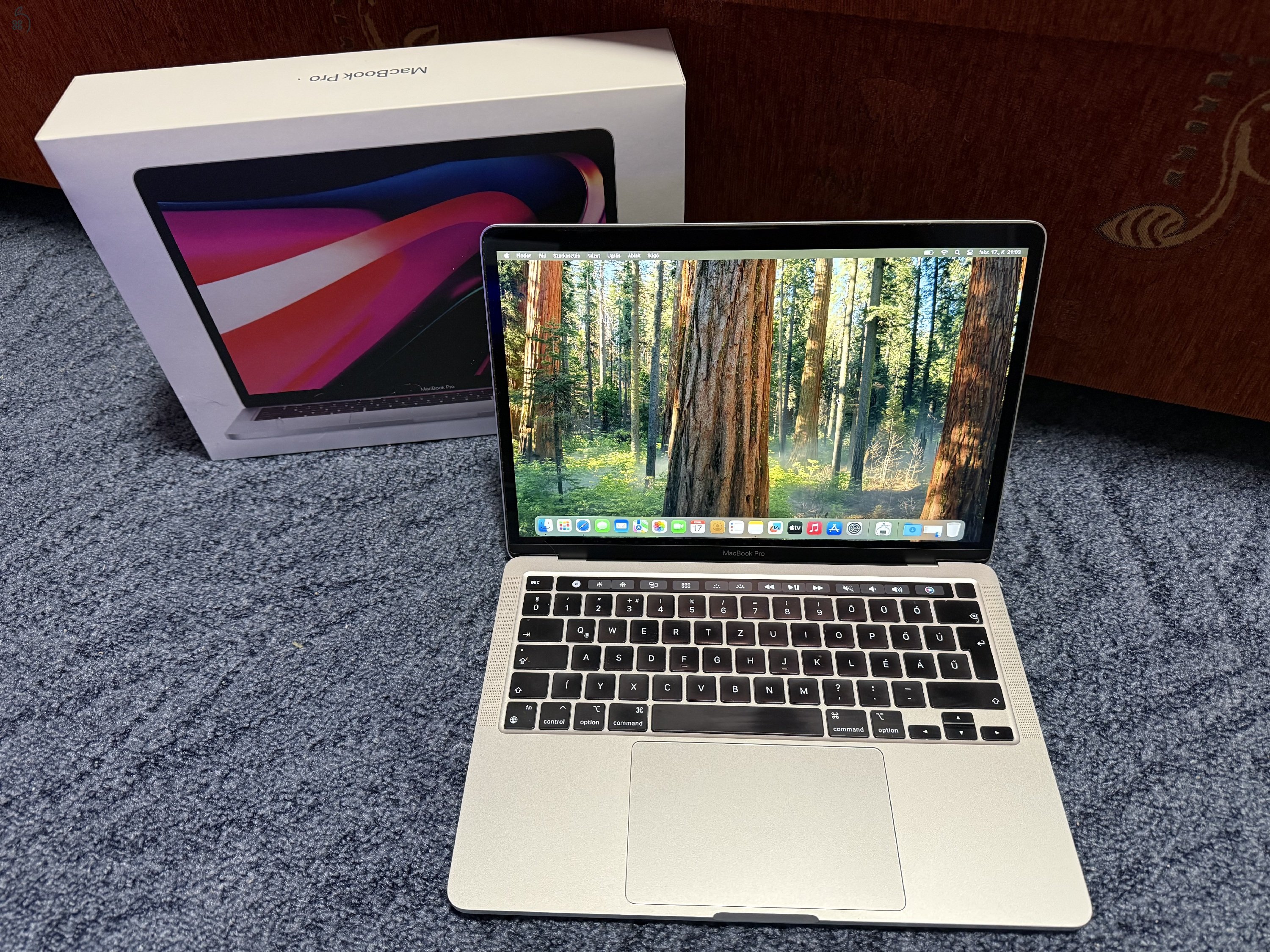 Apple Macbook Pro 13 Touchbar 2022 M2 8GB/256GB Silver/Magyar bill./Akku:97%