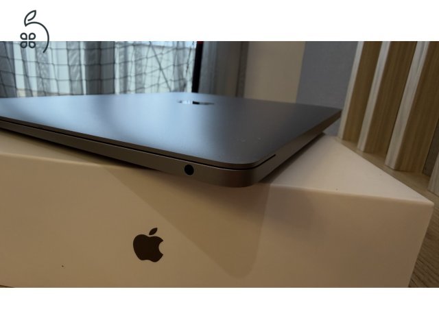 MacBook Air 13” (2021) – M1, 8GB/256GB