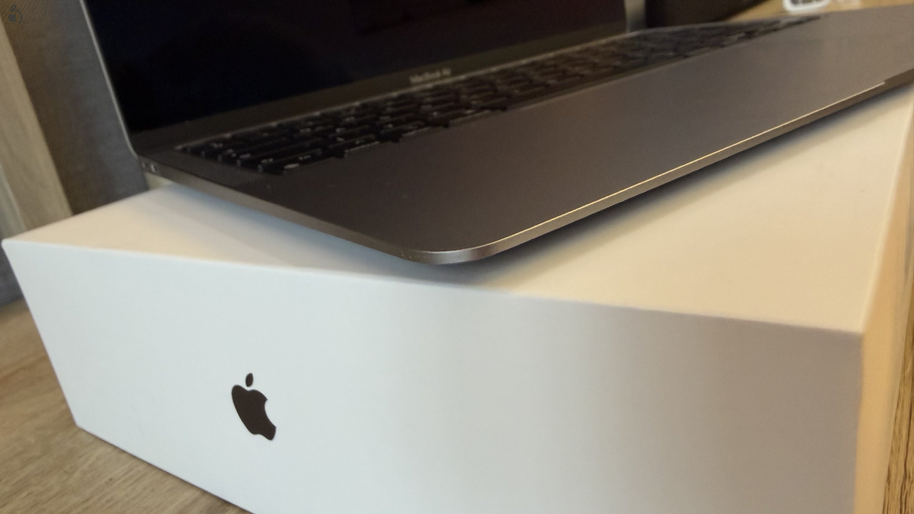 MacBook Air 13” (2021) – M1, 8GB/256GB