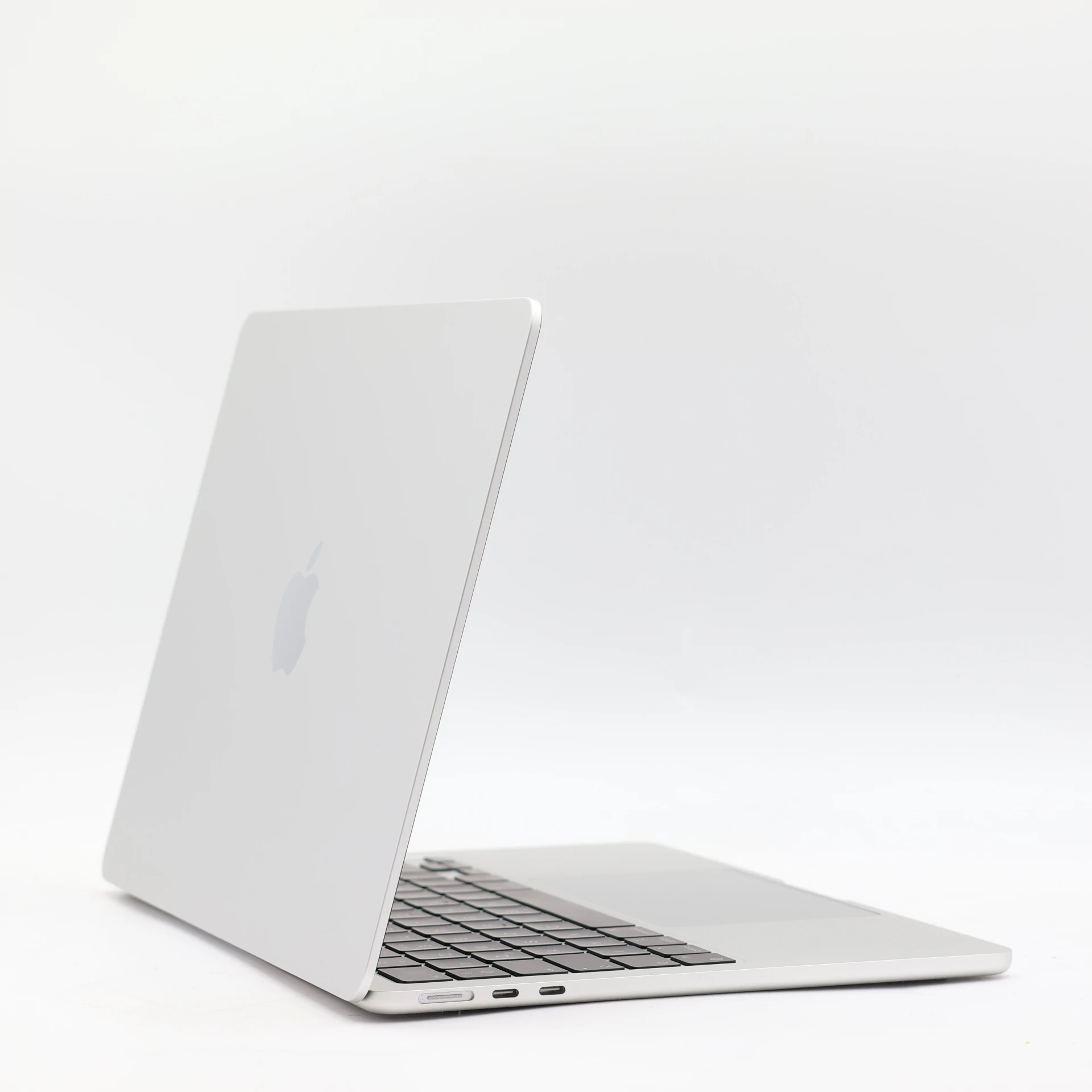 1 év garanciával! Felújított Apple Macbook AIR M2 2022 256 GB Silver