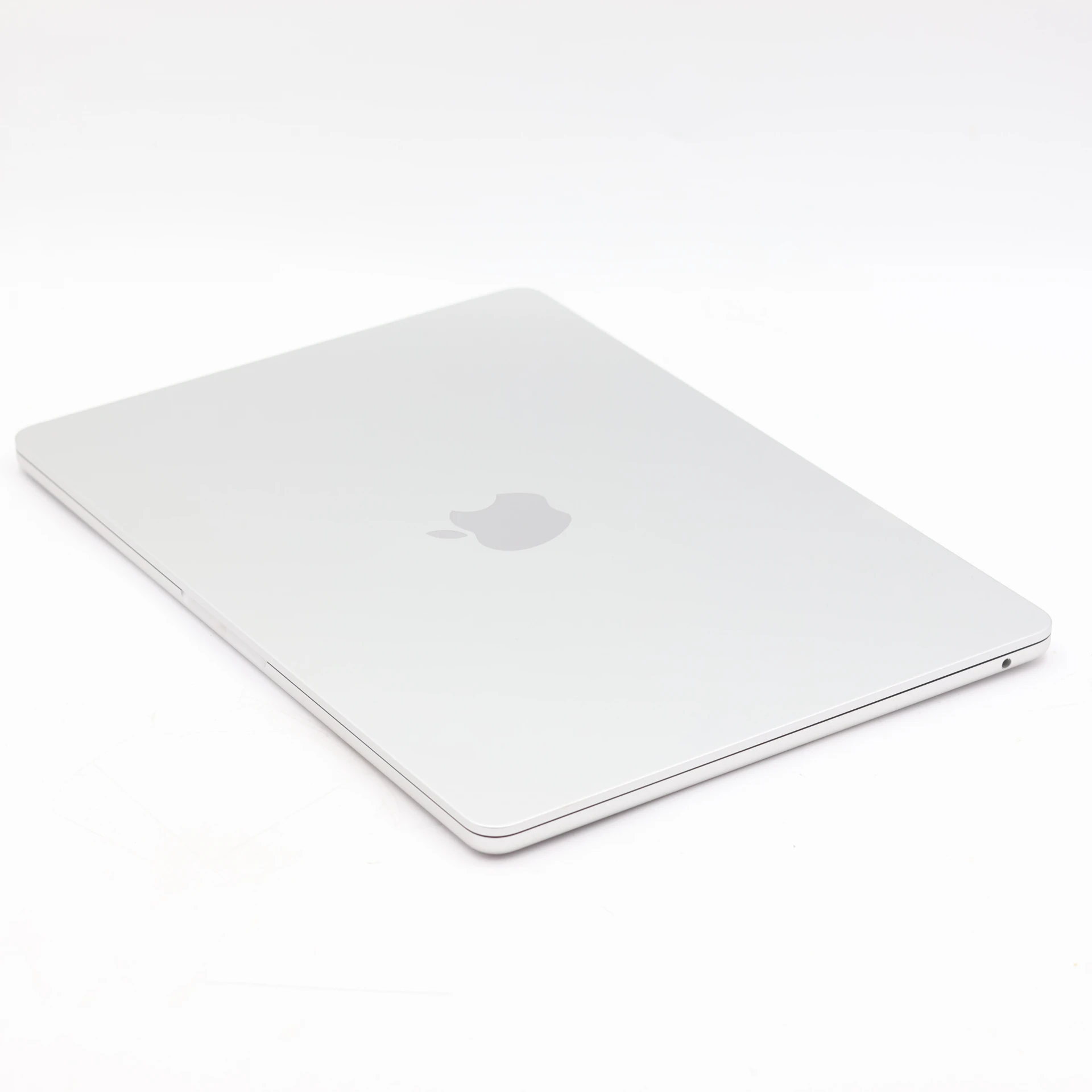 1 év garanciával! Felújított Apple Macbook AIR M2 2022 256 GB Silver