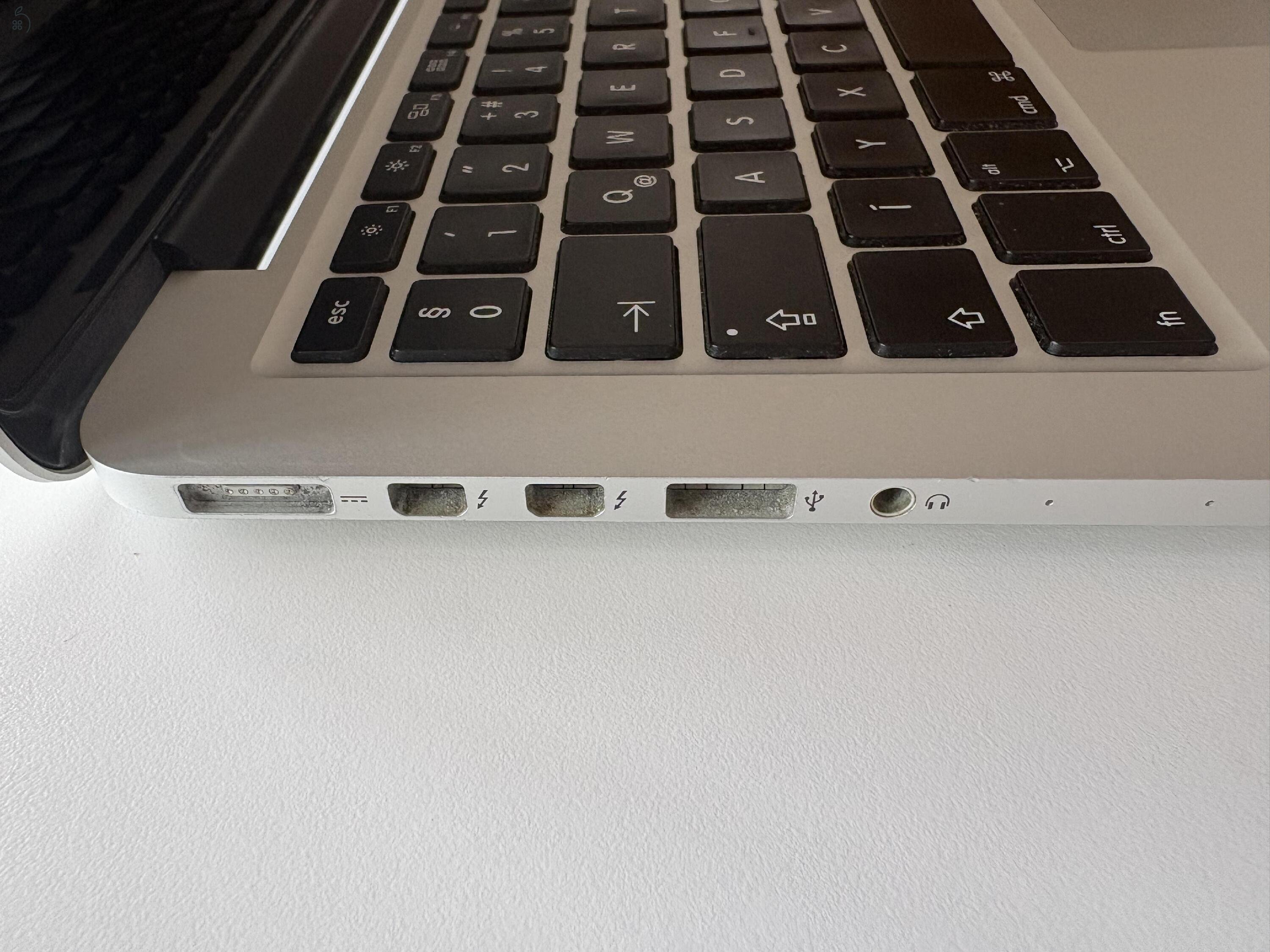 Eladó MacBook Pro Retina 13” (2013 vége) – 16 GB RAM, 256 GB SSD, kitűnő állapotú