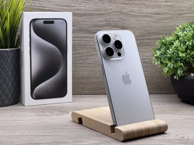 Hibátlan iPhone 15 Pro White Titanium 256GB 2 ÉV Garanciával 92%