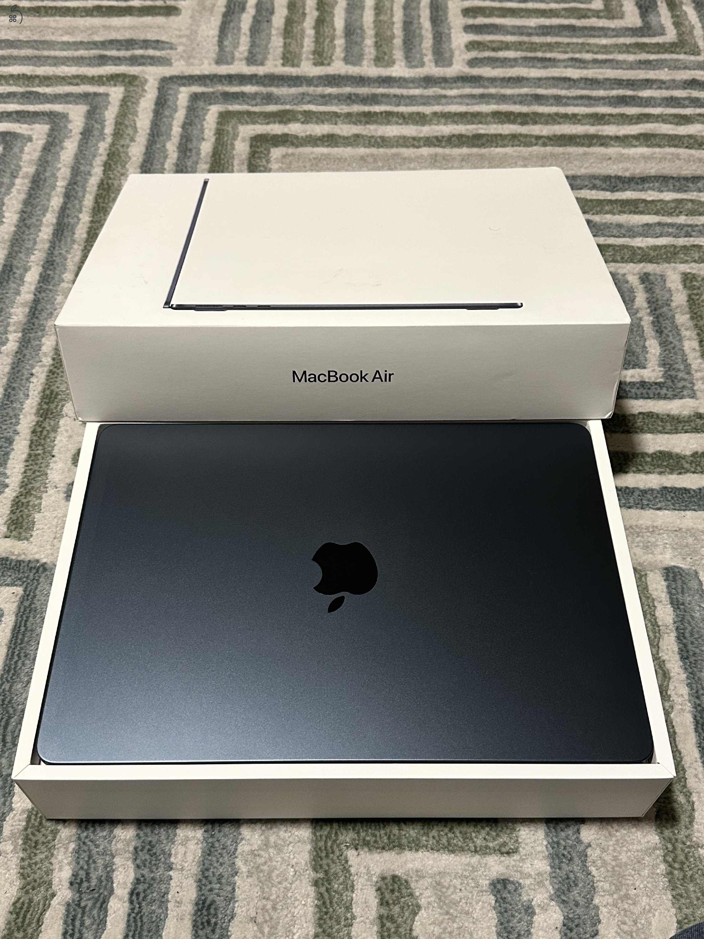 MacBook AIR 13,6” M4 16Gb/512GB MEDIAMARKT számla! 2 év garancia