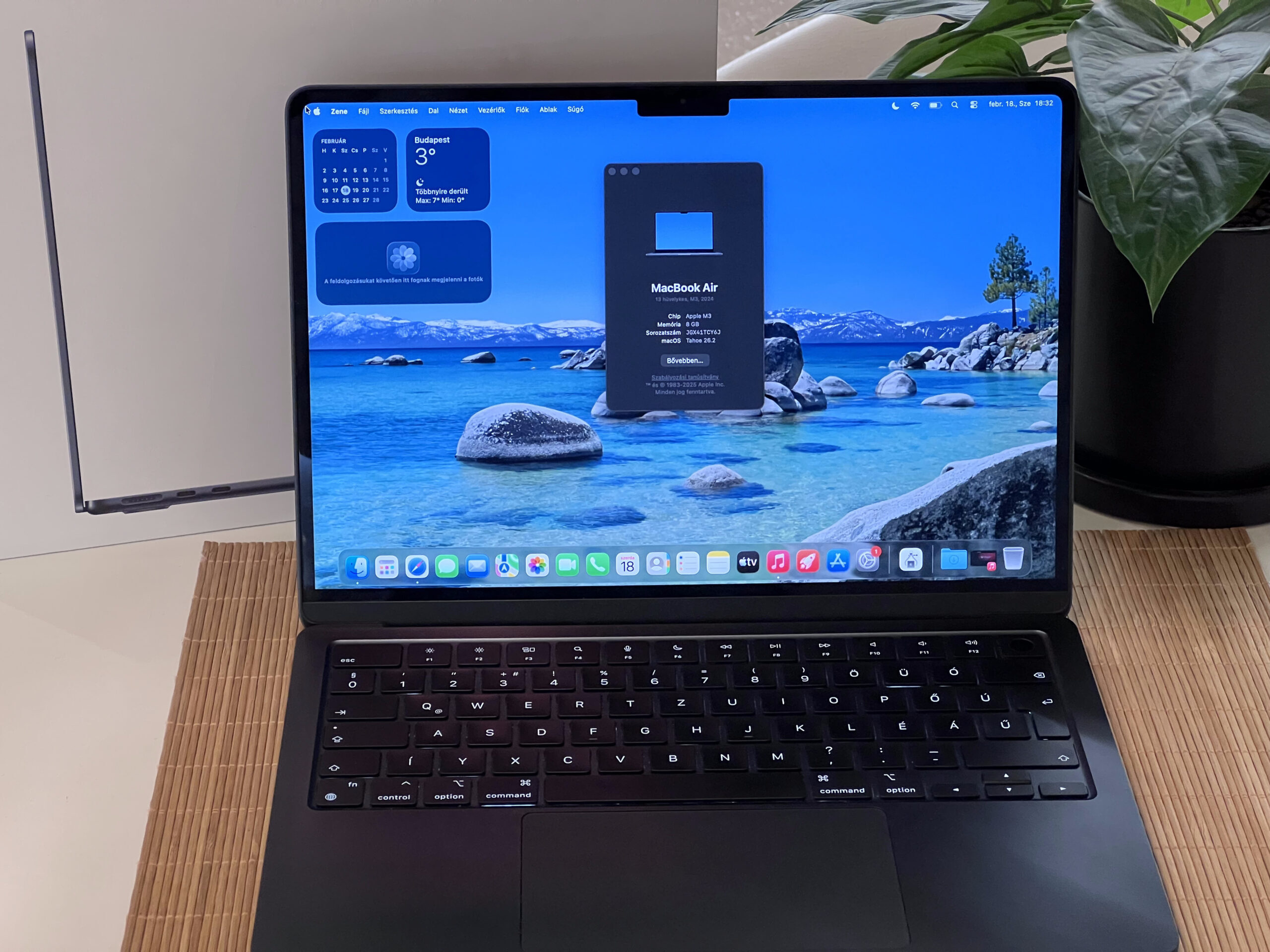 Hibátlan MacBook Air 2024 M3 13” Midnight 256GB 8GB 2 ÉV Garanciával 94%