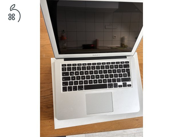 Apple MacBook Air 13 A1466 (2017)