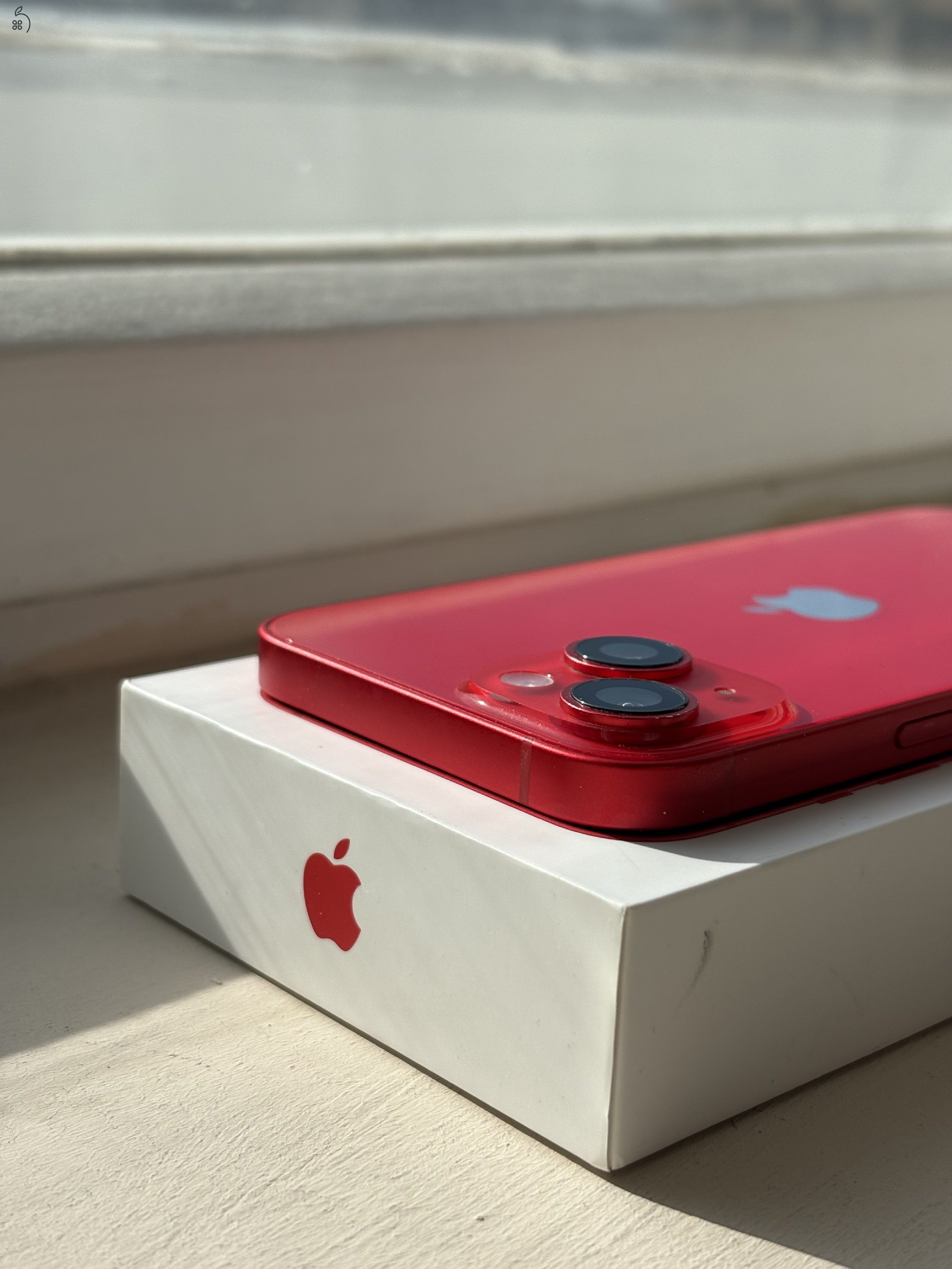 Apple iPhone 14 Red 256GB független 100% aksi
