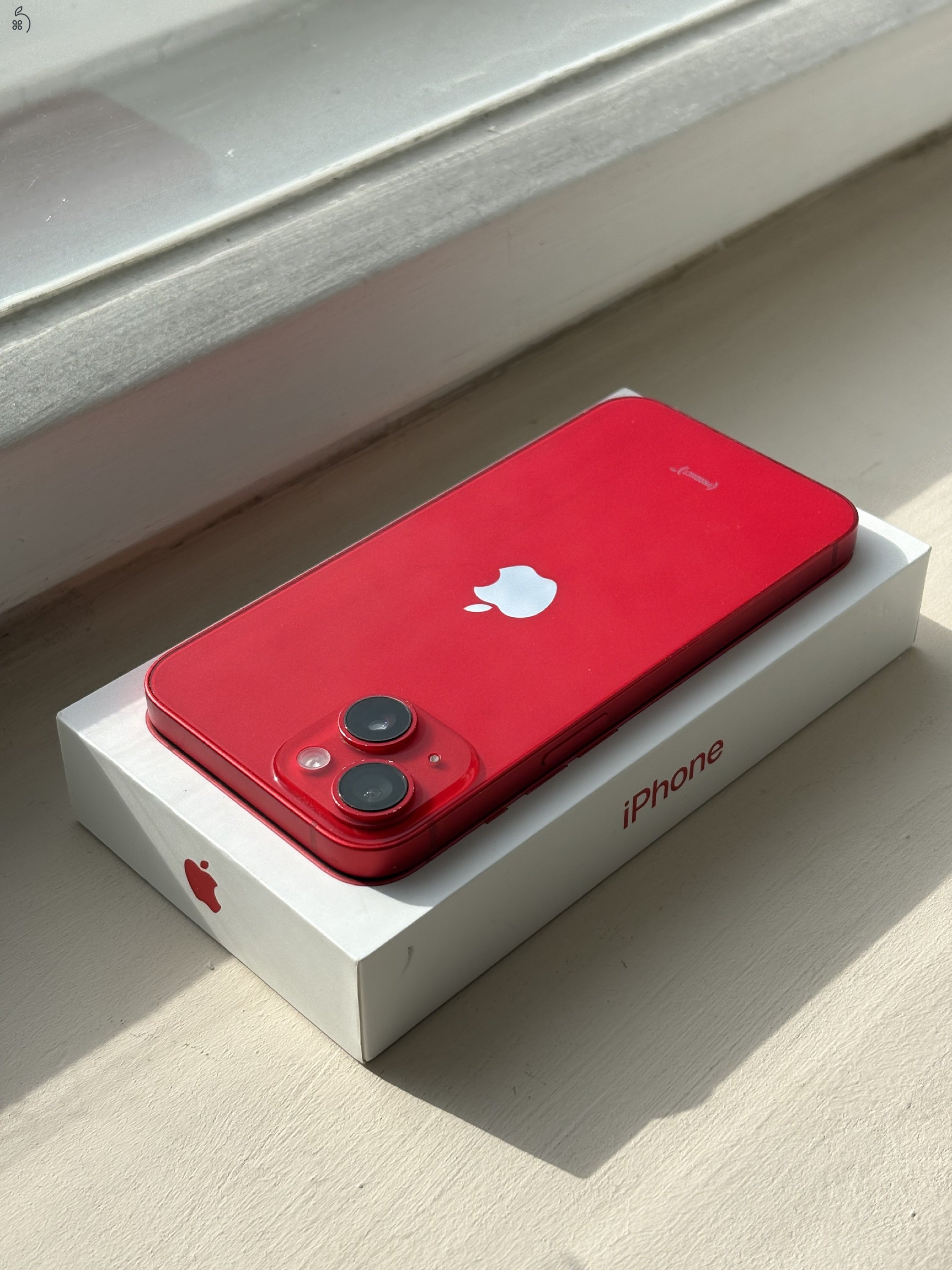 Apple iPhone 14 Red 256GB független 100% aksi