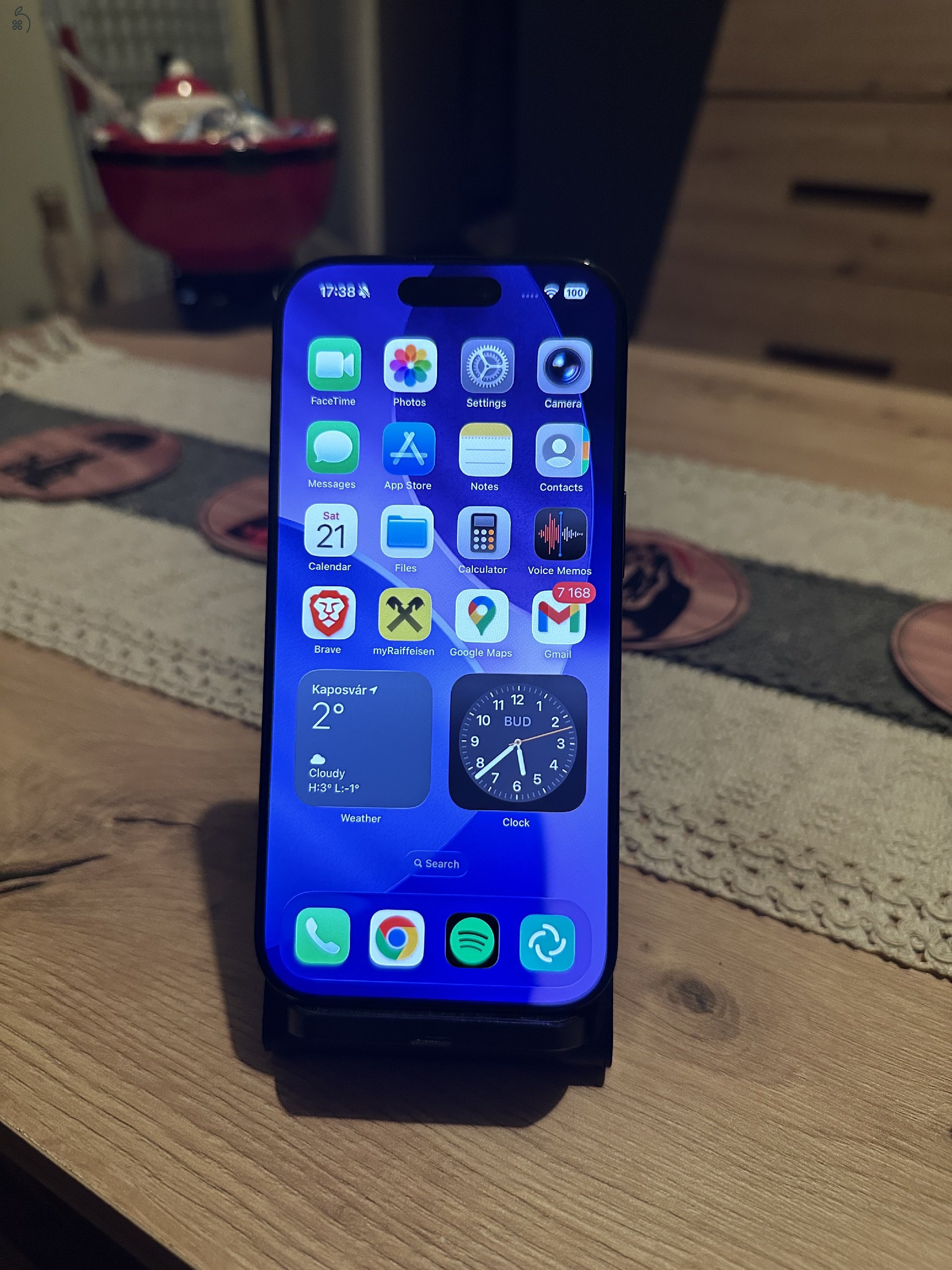 iPhone 16 Pro fekete színben