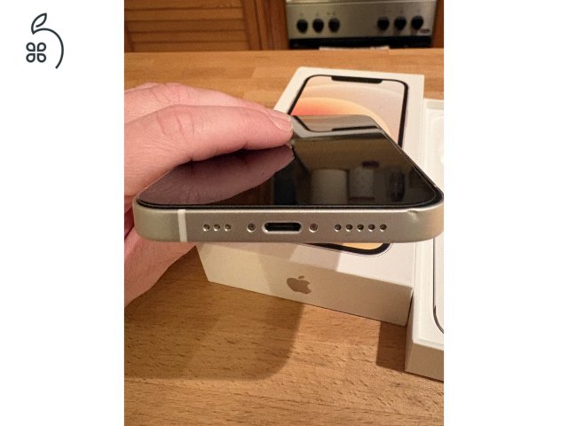 Eladó iPhone 12 – tökéletes állapotban 
