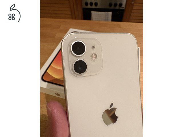 Eladó iPhone 12 – tökéletes állapotban 