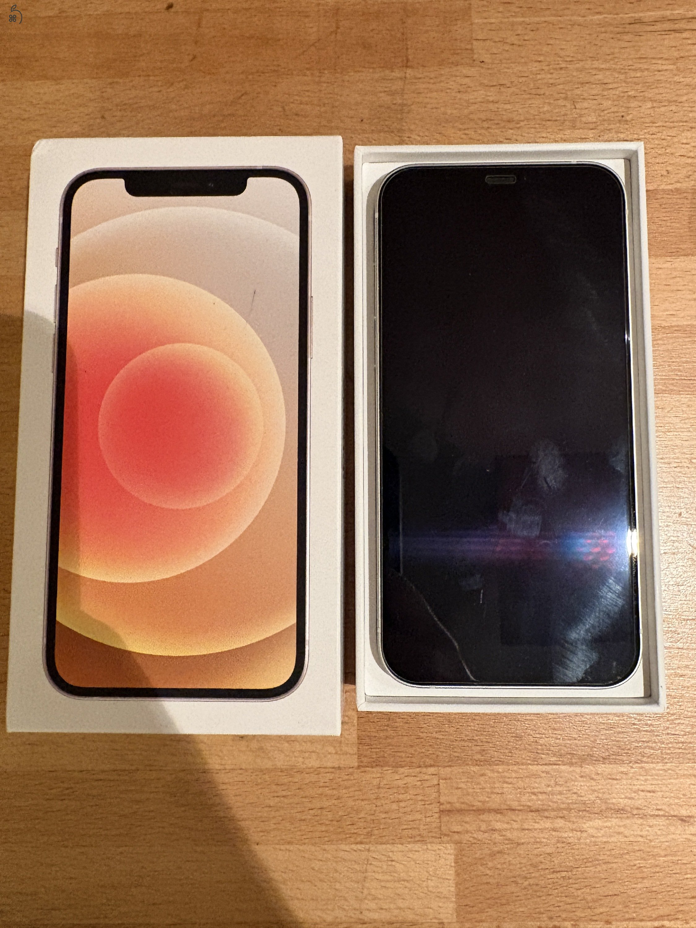 Eladó iPhone 12 – tökéletes állapotban 