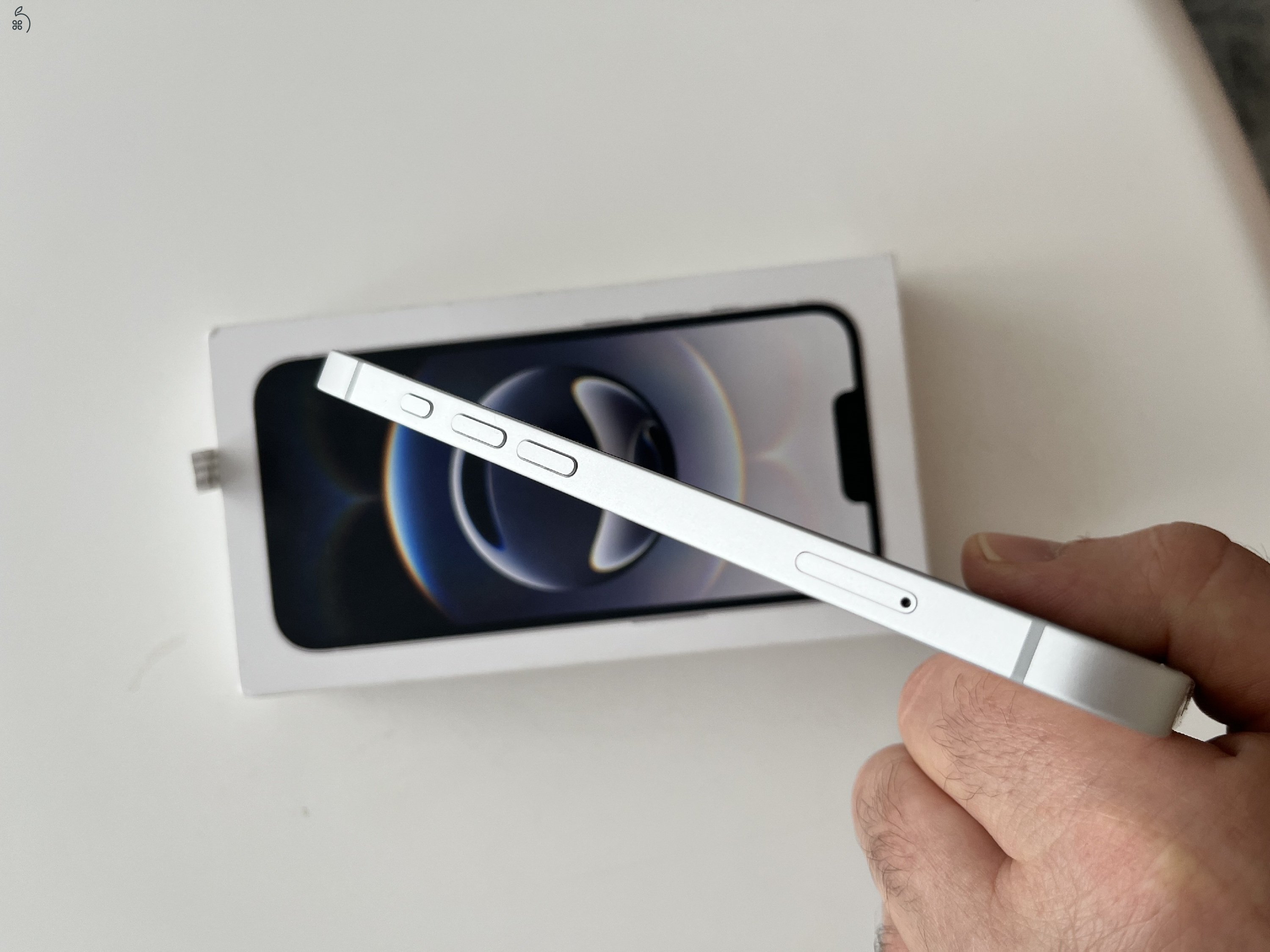 iPhone 16e 128GB Apple garancia! Akku 100%!