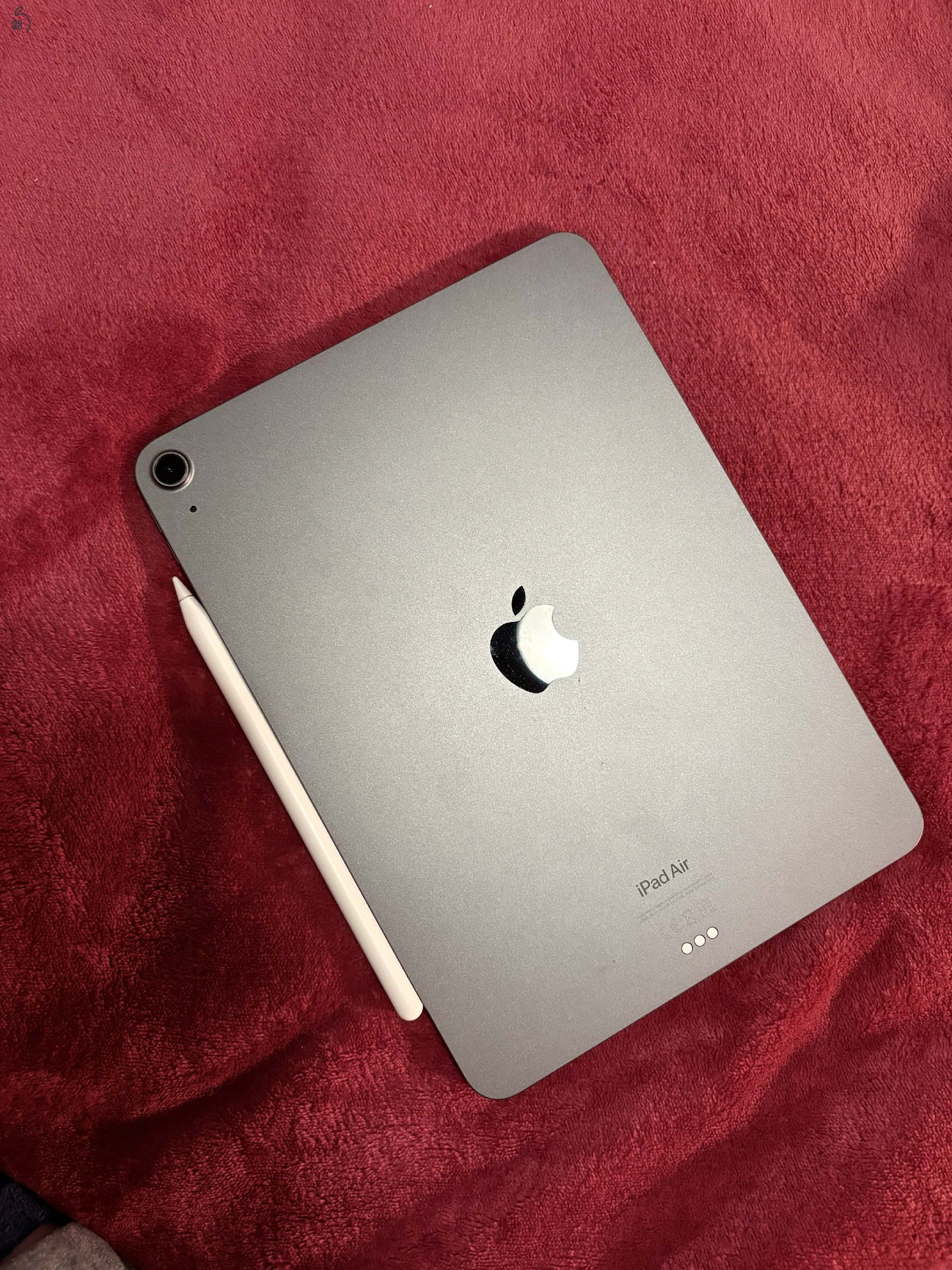 iPad Air 5. generáció (WiFi, 64GB) + Apple Pencil 2