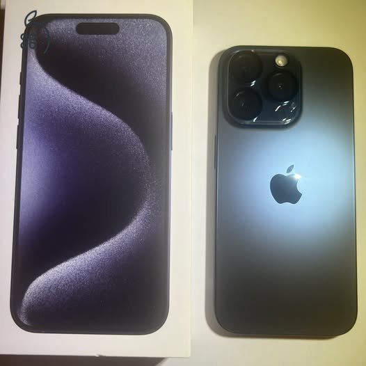 Iphone 15 Pro 256 GB Kék Tökéletes állapotban AJÁNDÉK tartozékokkal